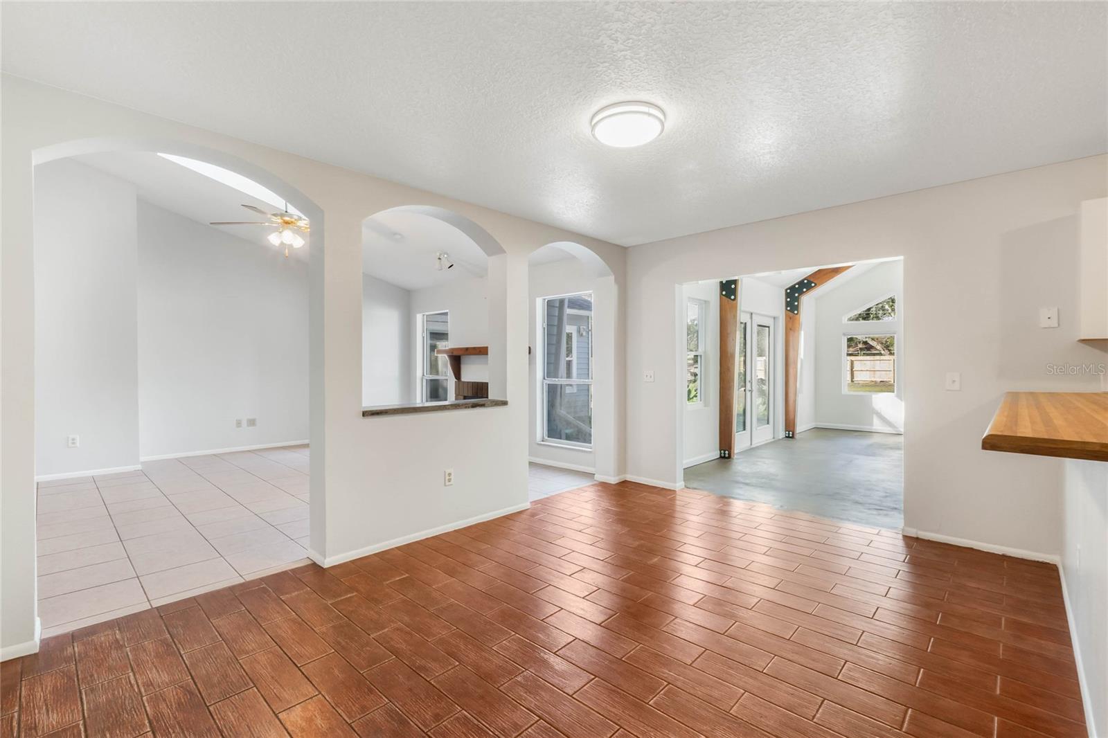 2121 CROAT ST, MOUNT DORA, FL, 32757