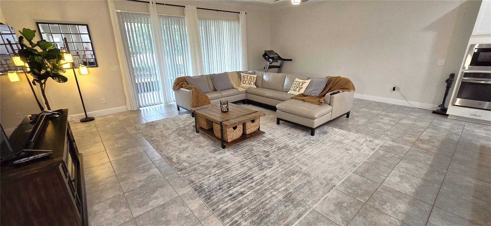 9136 CARMELA AVE, DAVENPORT, FL, 33897