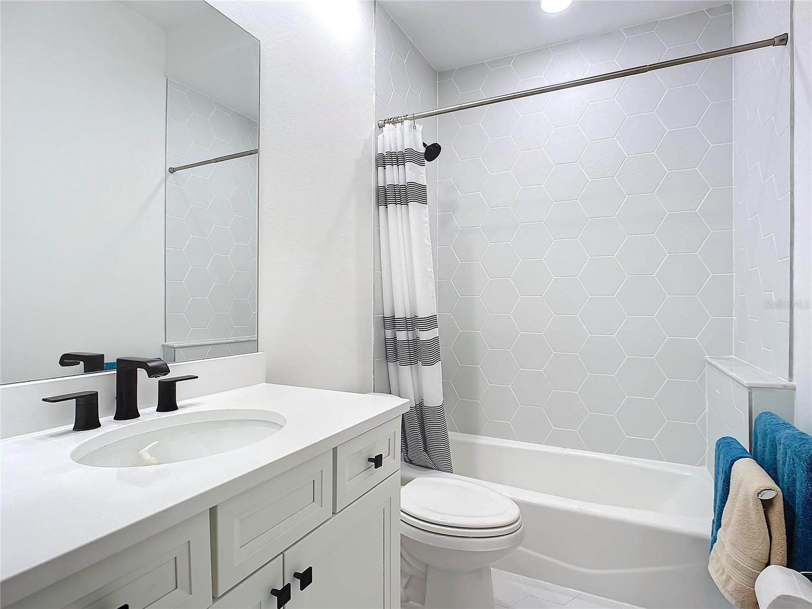 74 NEW LEATHERWOOD DR, PALM COAST, FL, 32137