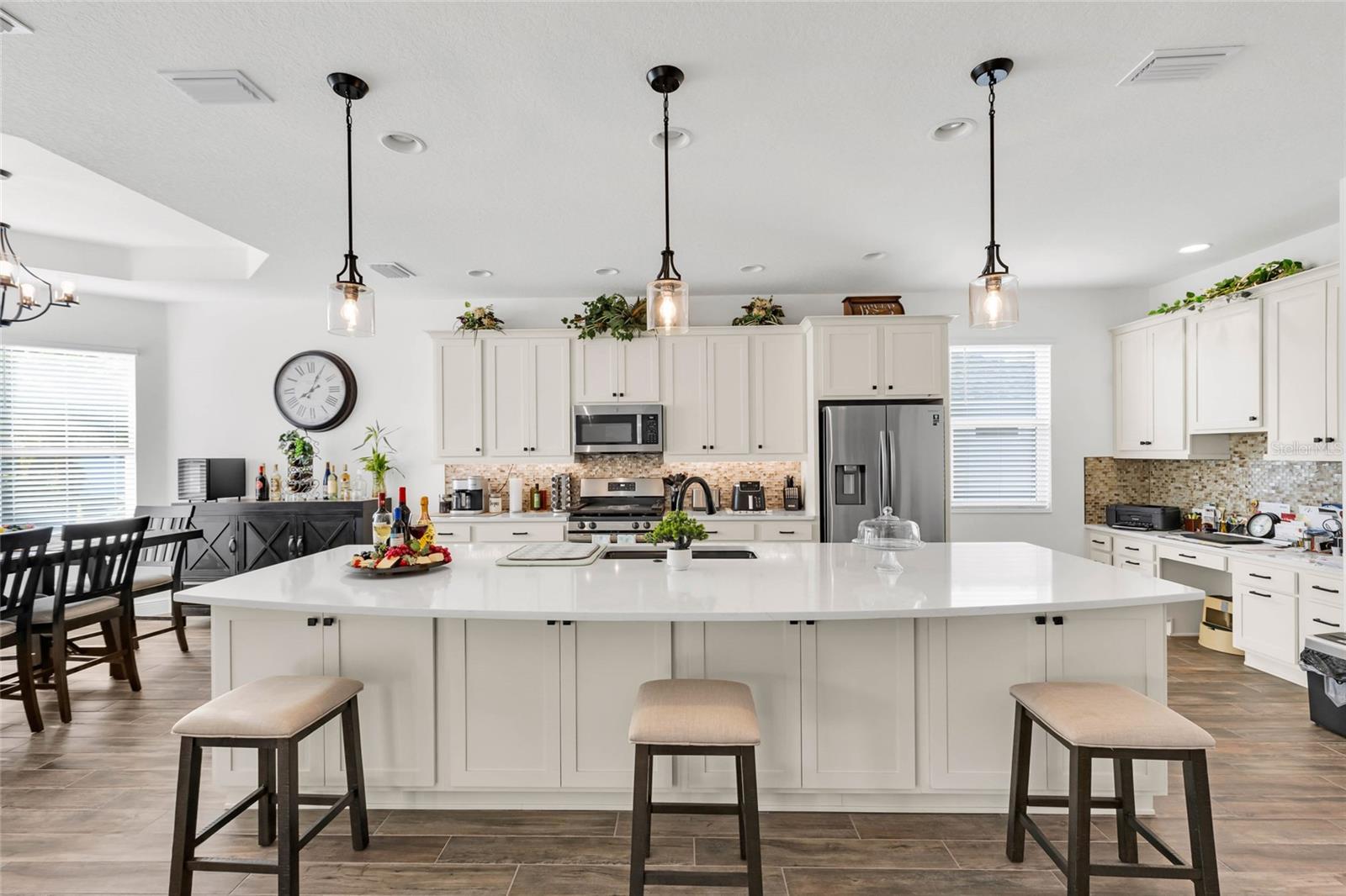5857 MACKENZIE AVE, THE VILLAGES, FL, 32163