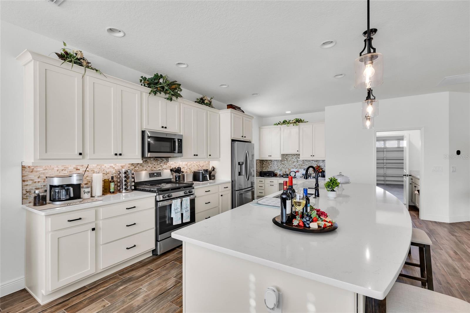 5857 MACKENZIE AVE, THE VILLAGES, FL, 32163