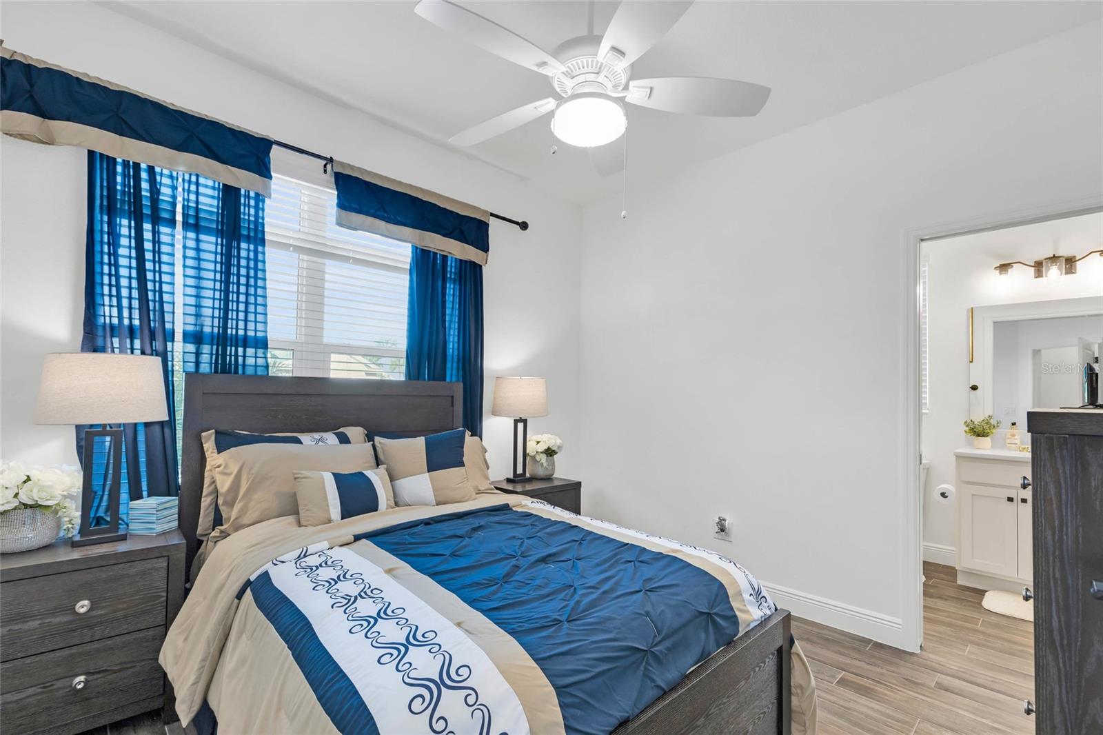 5857 MACKENZIE AVE, THE VILLAGES, FL, 32163