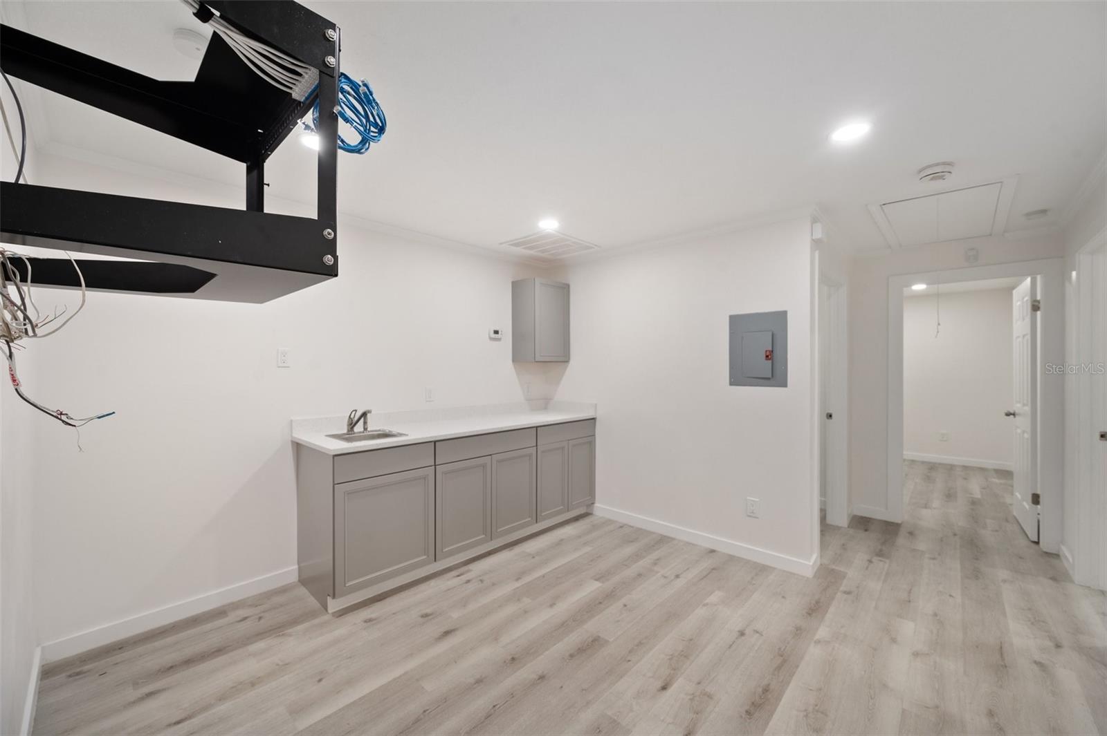 150 WHITAKER RD #A & B, LUTZ, FL, 33549