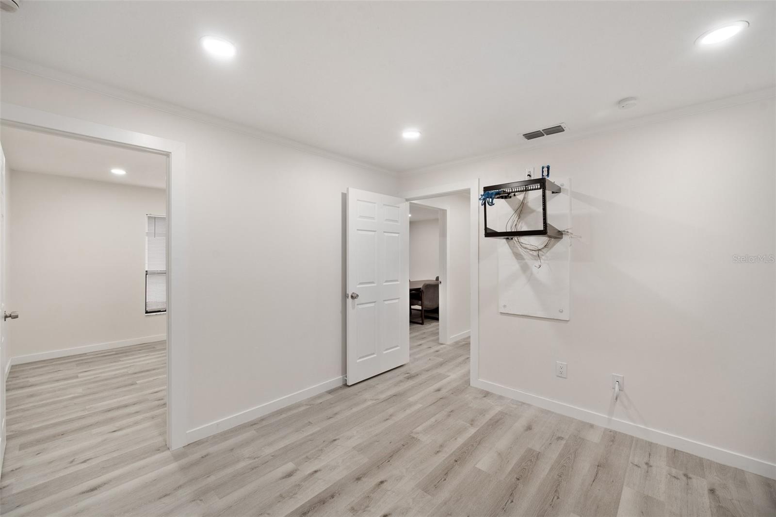 150 WHITAKER RD #A & B, LUTZ, FL, 33549