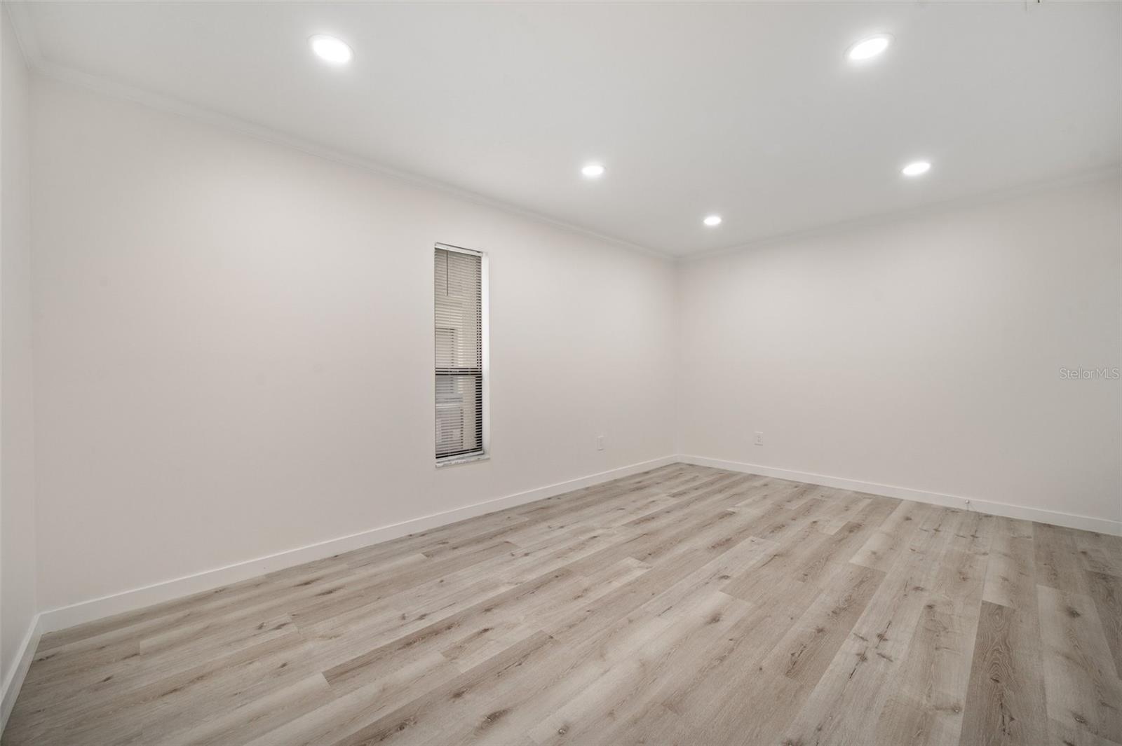 150 WHITAKER RD #A & B, LUTZ, FL, 33549