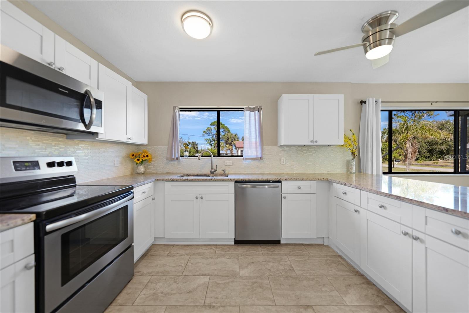 18086 CLANTON AVE, PORT CHARLOTTE, FL, 33948