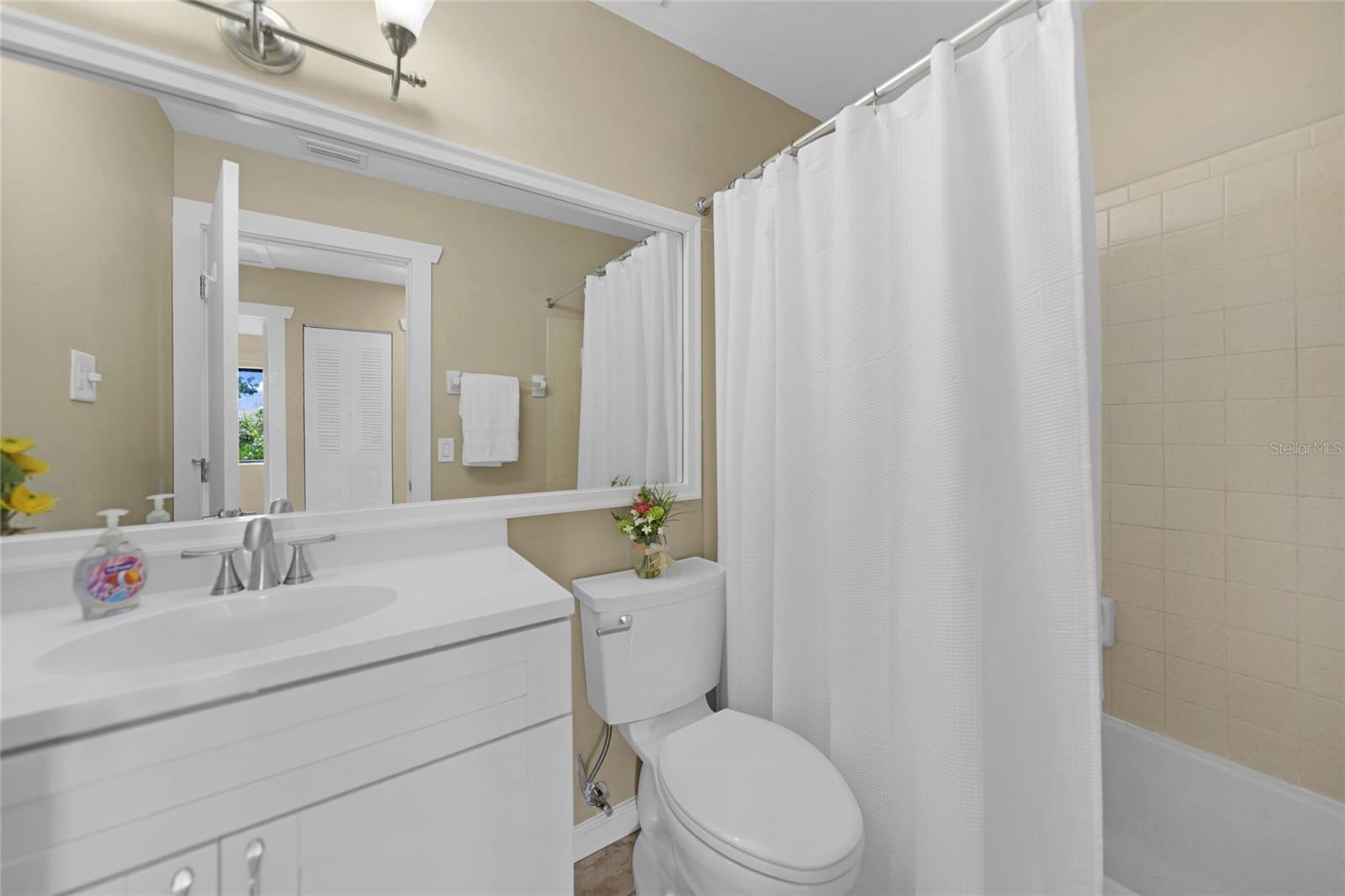 18086 CLANTON AVE, PORT CHARLOTTE, FL, 33948