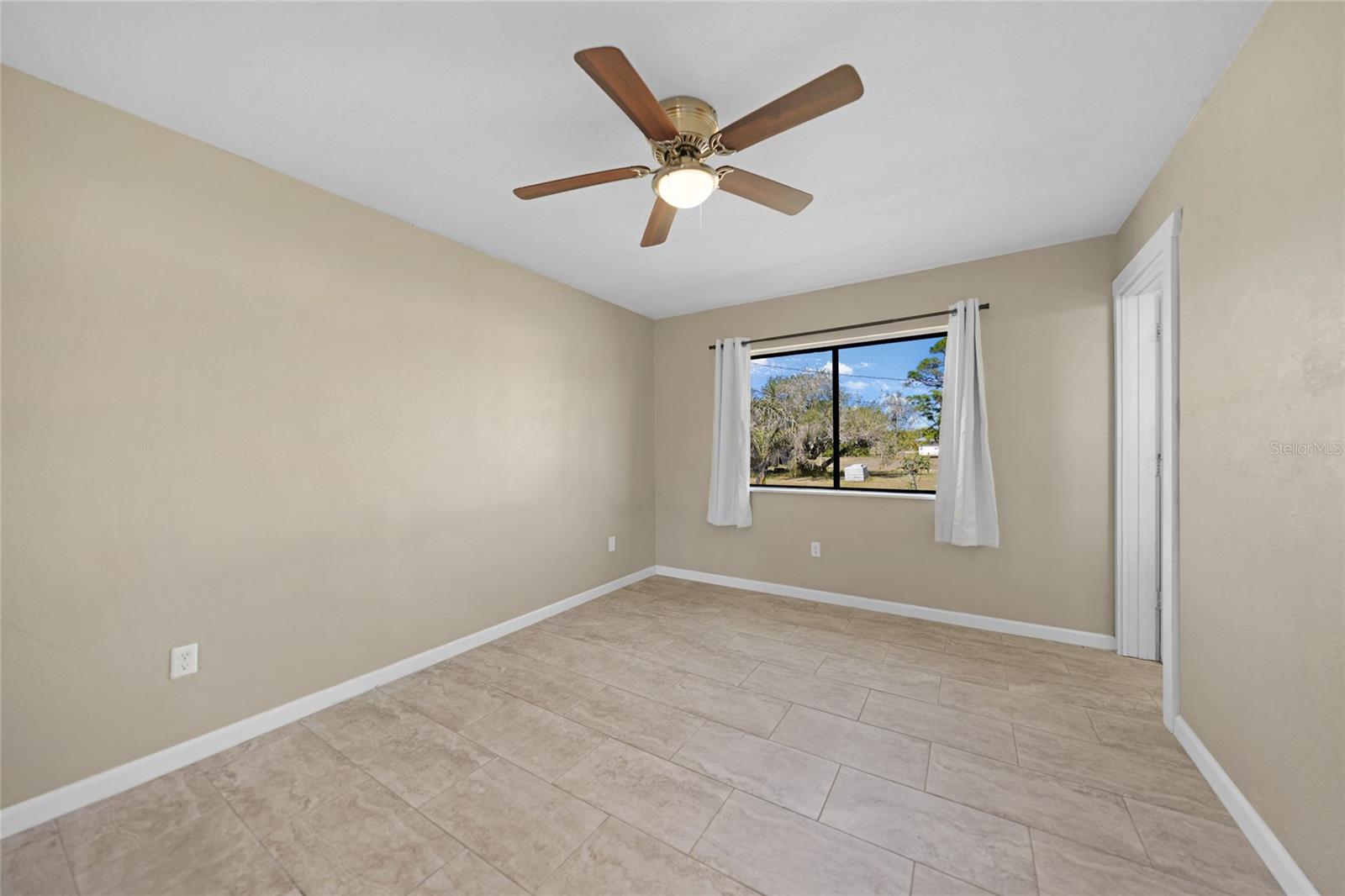 18086 CLANTON AVE, PORT CHARLOTTE, FL, 33948