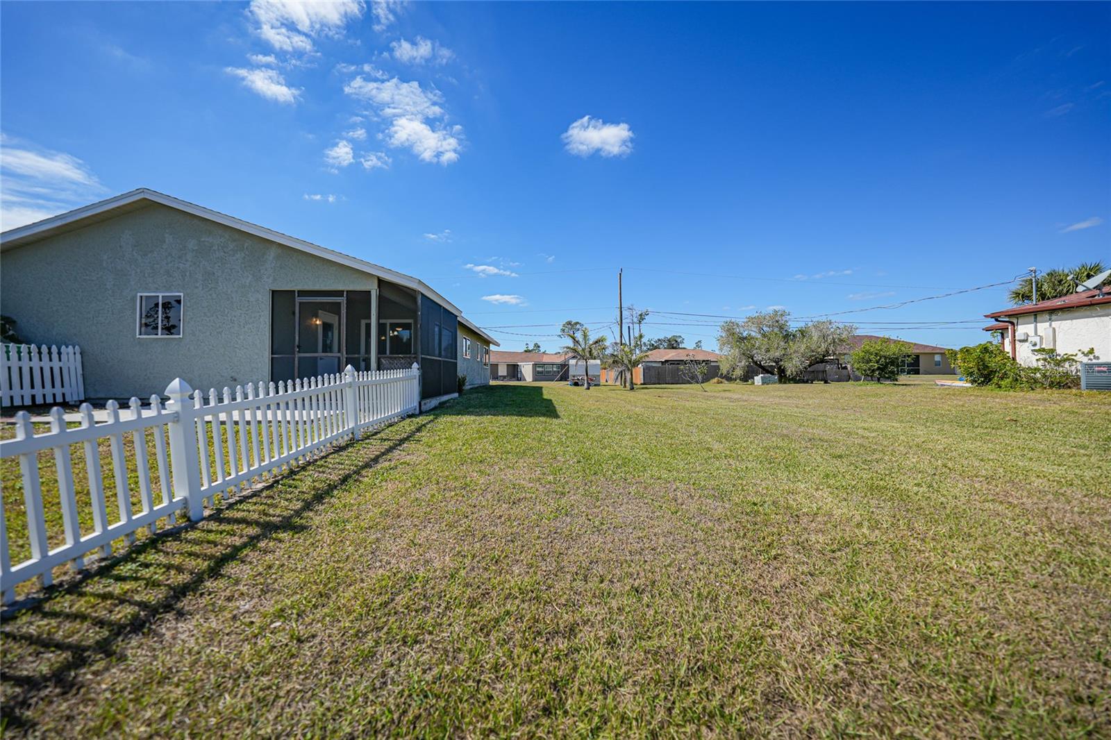 18086 CLANTON AVE, PORT CHARLOTTE, FL, 33948