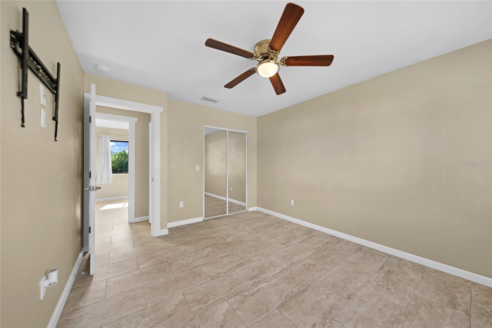 18086 CLANTON AVE, PORT CHARLOTTE, FL, 33948