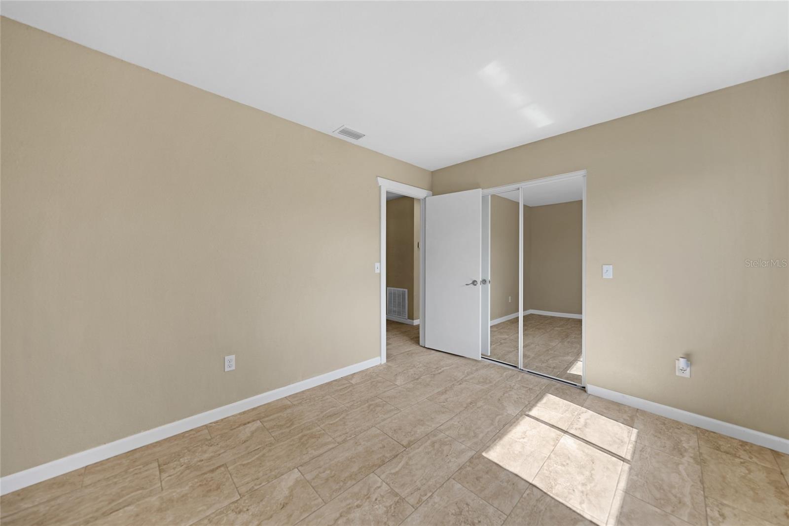 18086 CLANTON AVE, PORT CHARLOTTE, FL, 33948