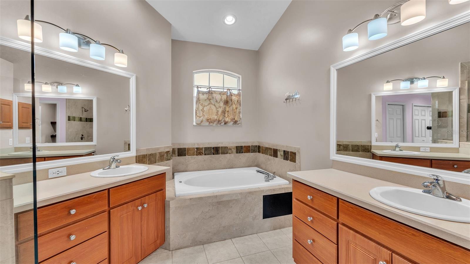 649 GRASSLANDS VILLAGE CIR, LAKELAND, FL, 33803