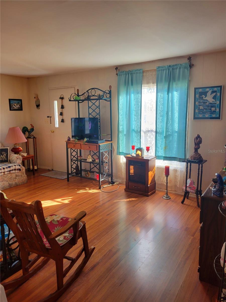 8051 EASTERN CIR, BROOKSVILLE, FL, 34613
