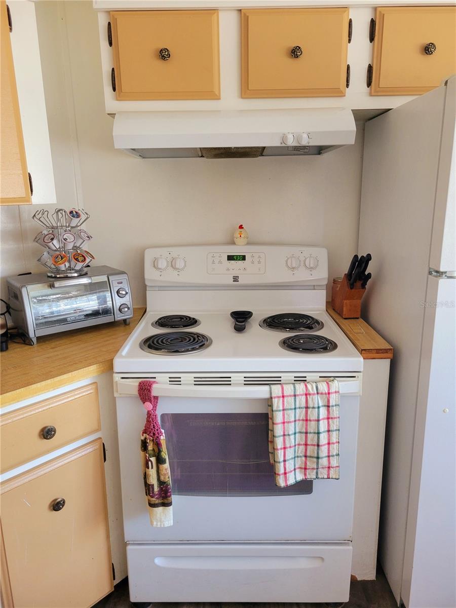 8051 EASTERN CIR, BROOKSVILLE, FL, 34613
