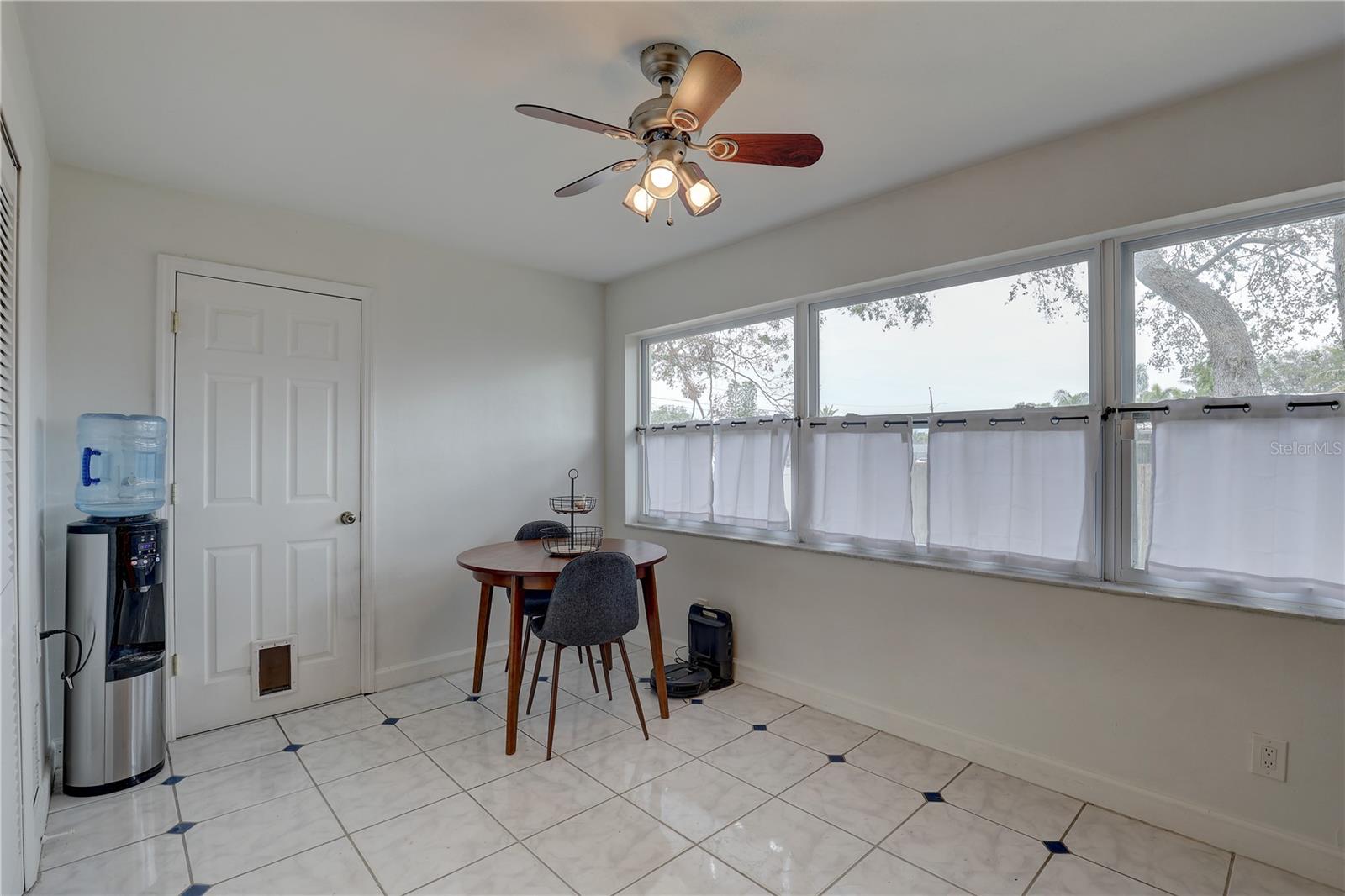 553 LAKE HILL LN, LARGO, FL, 33771