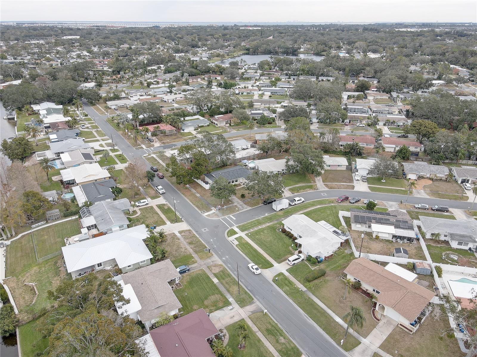 553 LAKE HILL LN, LARGO, FL, 33771