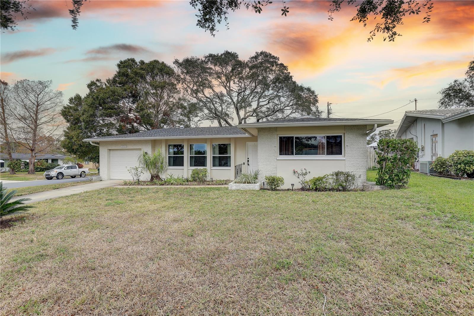 553 LAKE HILL LN, LARGO, FL, 33771