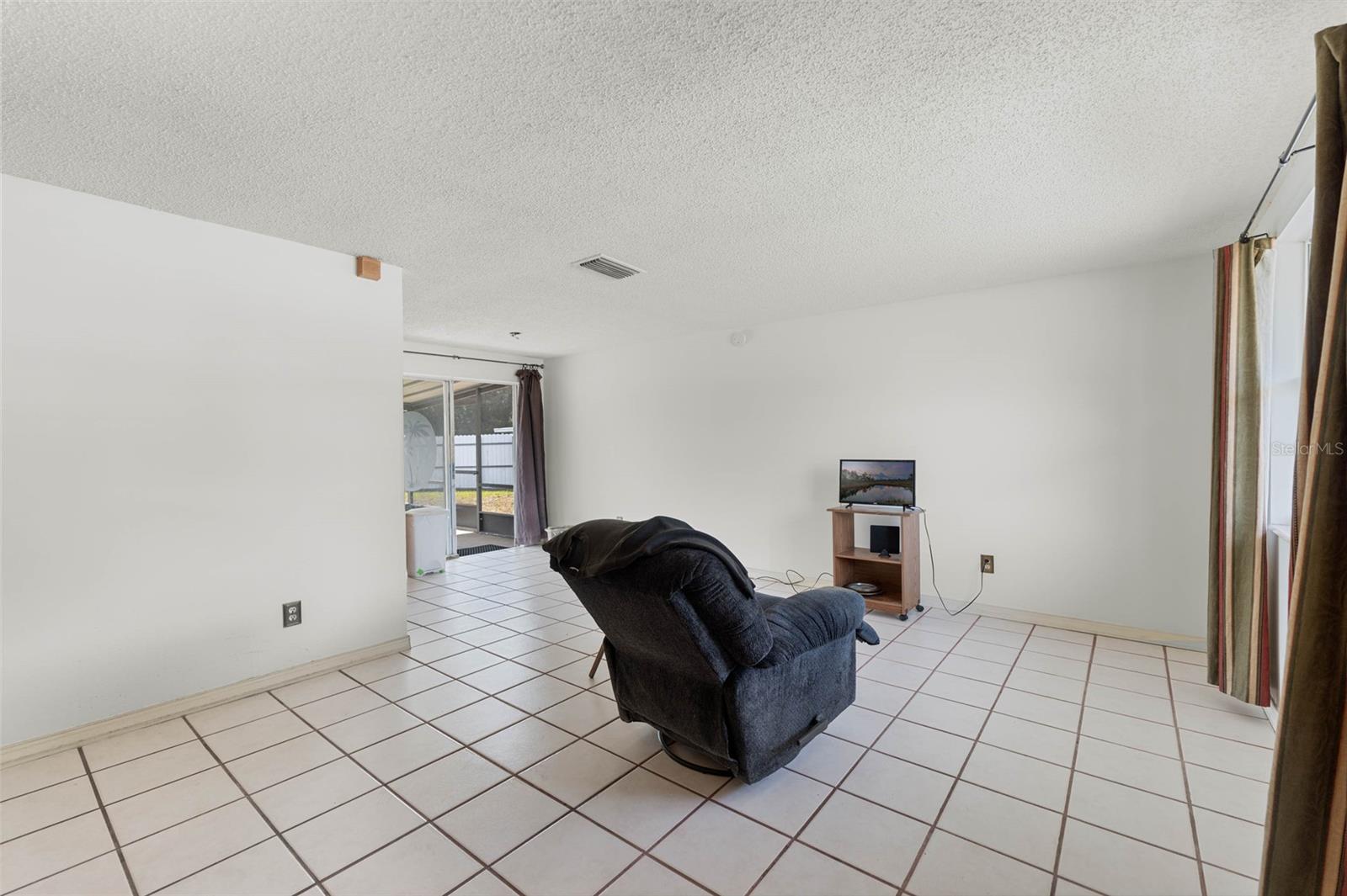 2943 ELKCAM BLVD, DELTONA, FL, 32738