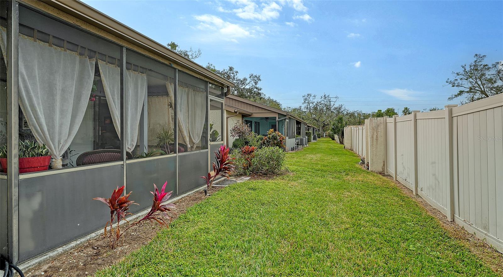 205 OAK HILL DR #7, SARASOTA, FL, 34232