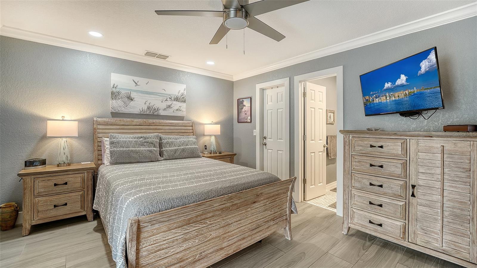 205 OAK HILL DR #7, SARASOTA, FL, 34232