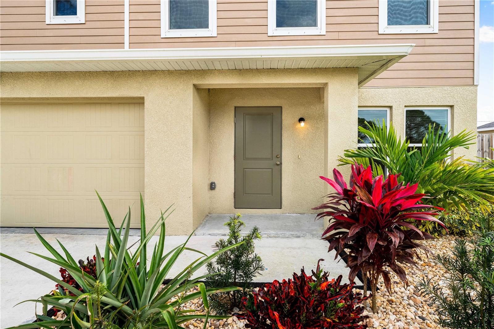 1379 E PRICE BLVD, NORTH PORT, FL, 34288