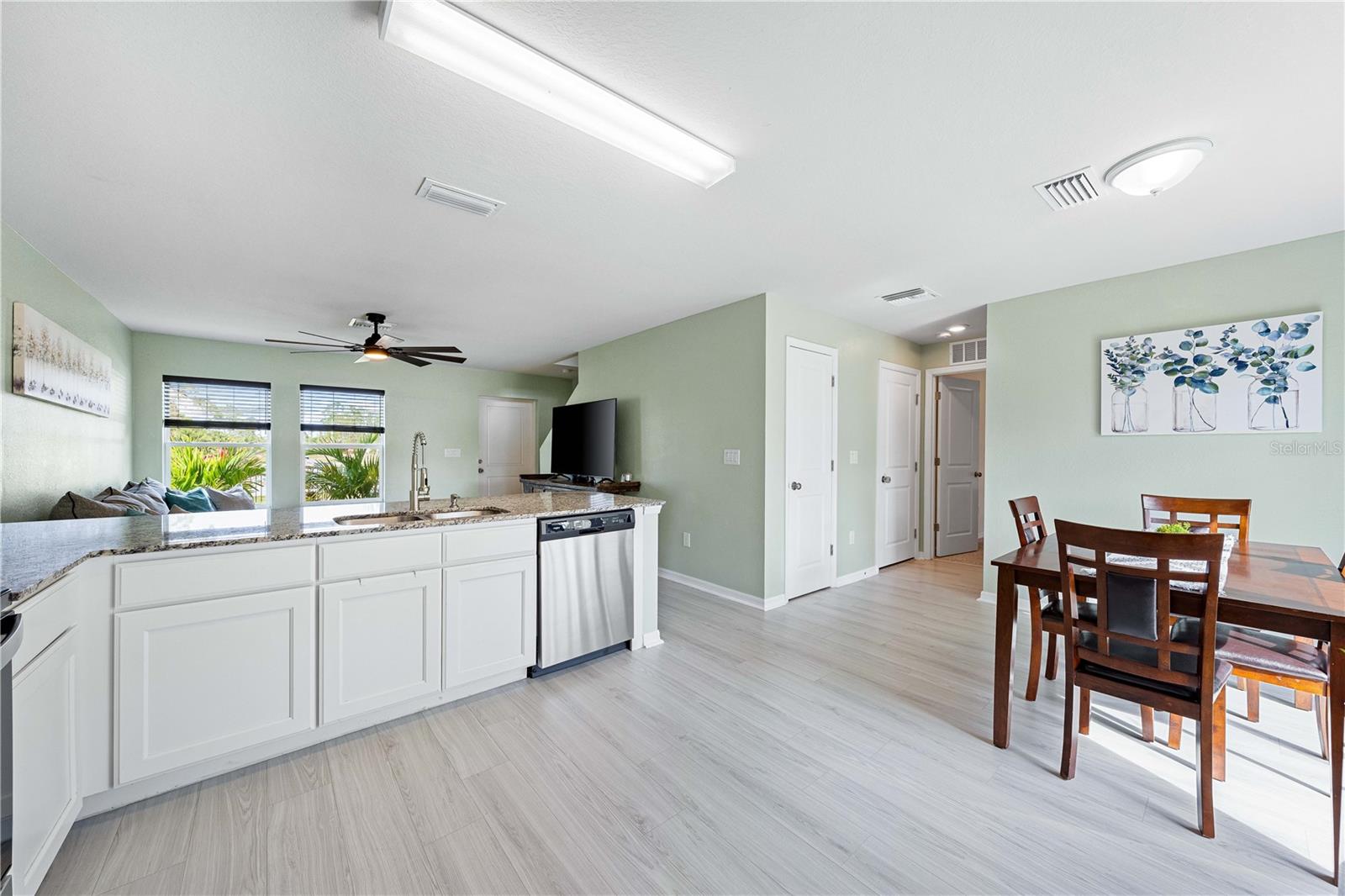 1379 E PRICE BLVD, NORTH PORT, FL, 34288