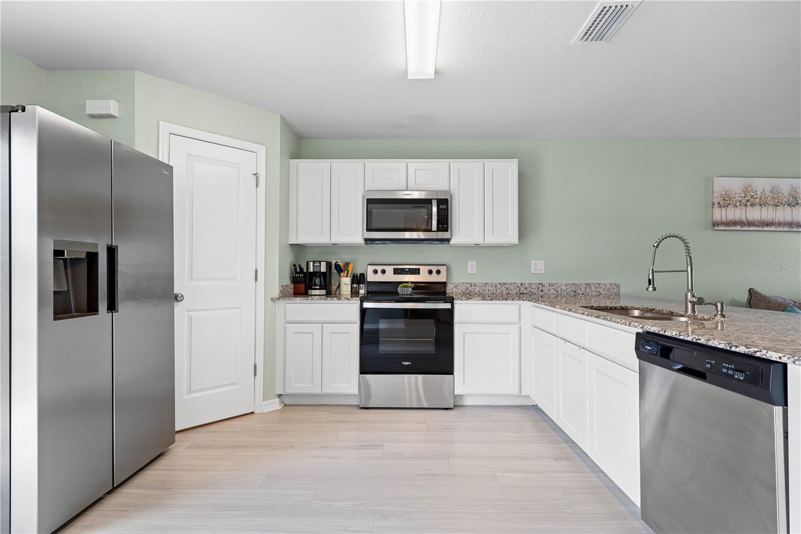 1379 E PRICE BLVD, NORTH PORT, FL, 34288