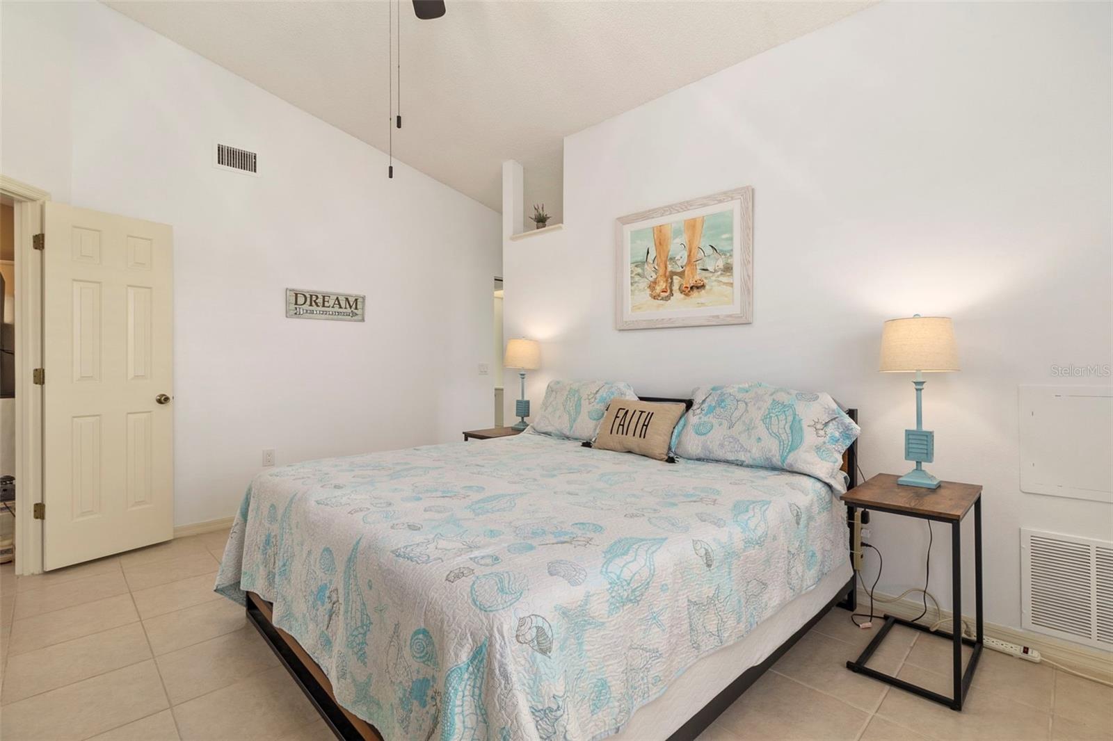 821 HARRINGTON LAKE LN #32, VENICE, FL, 34293
