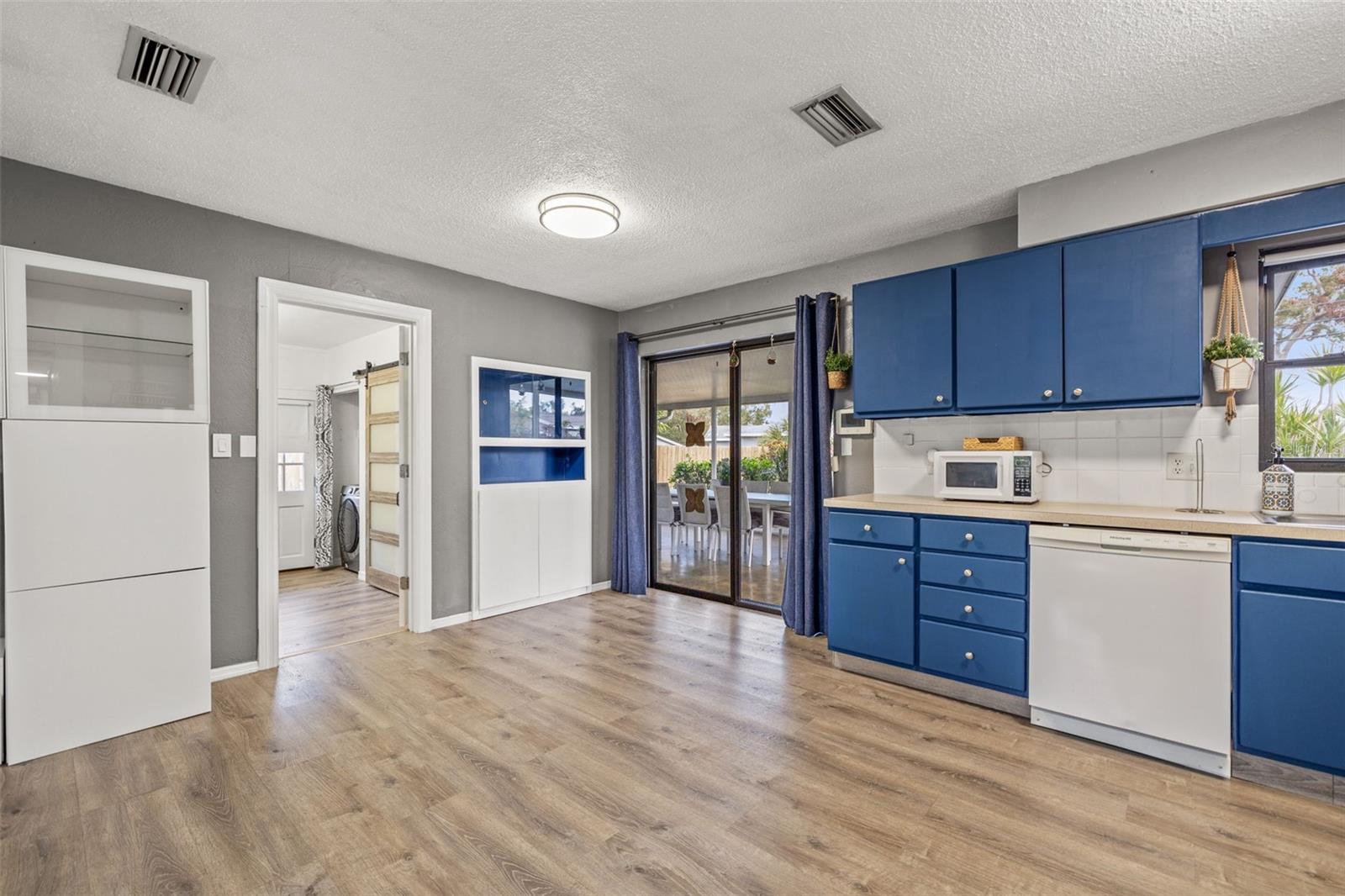 5243 27TH AVE N, ST PETERSBURG, FL, 33710