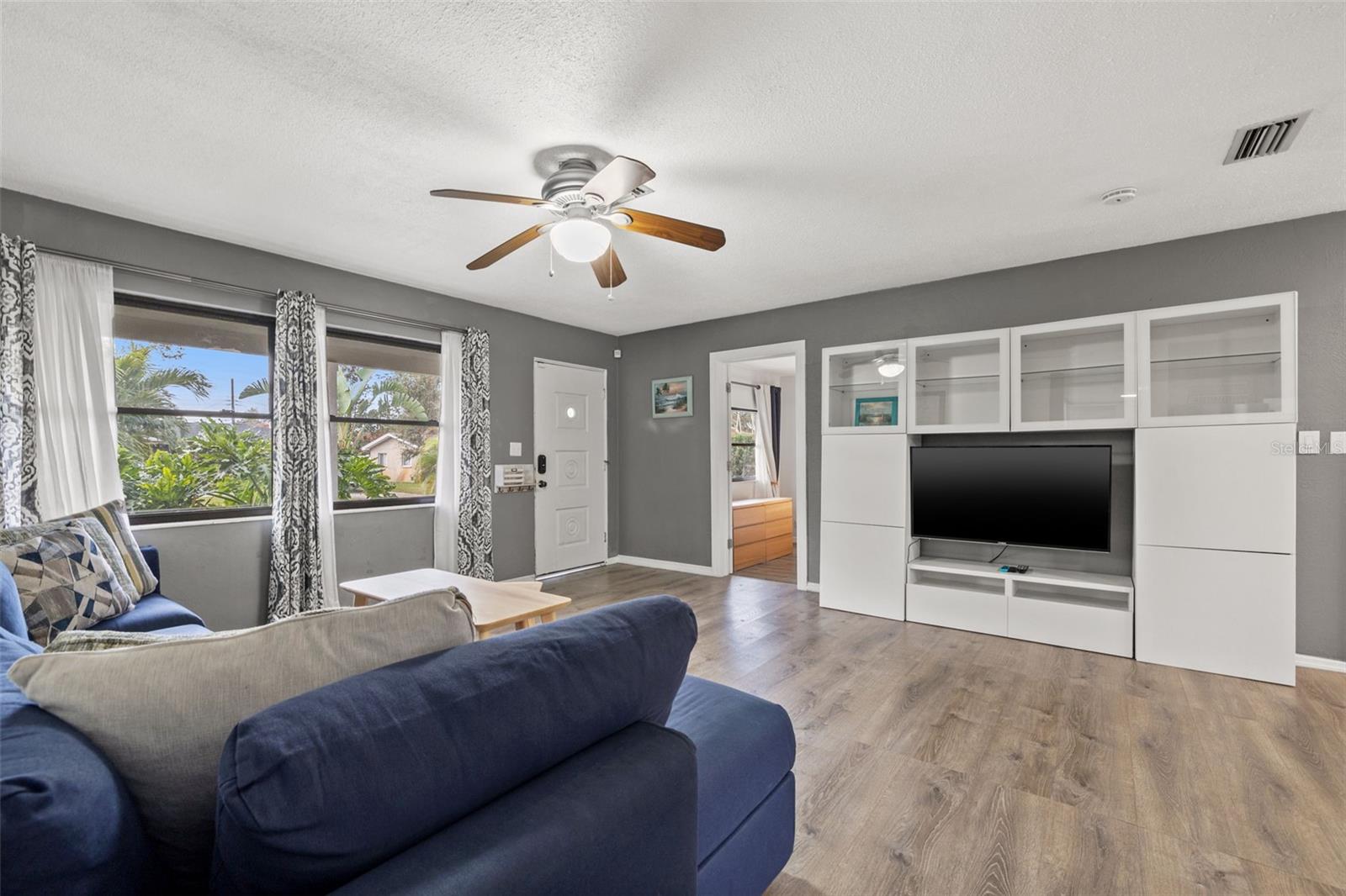 5243 27TH AVE N, ST PETERSBURG, FL, 33710