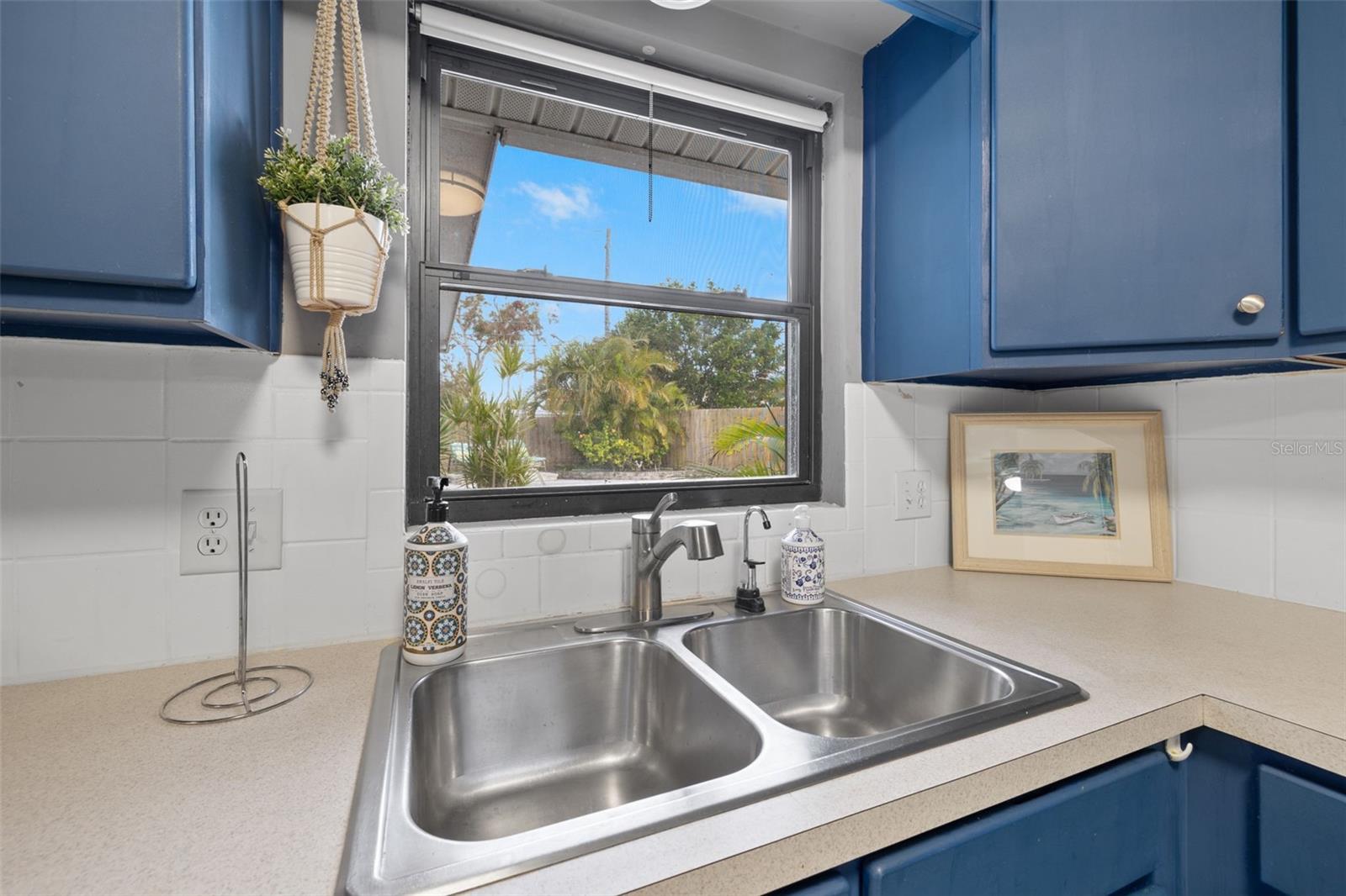 5243 27TH AVE N, ST PETERSBURG, FL, 33710