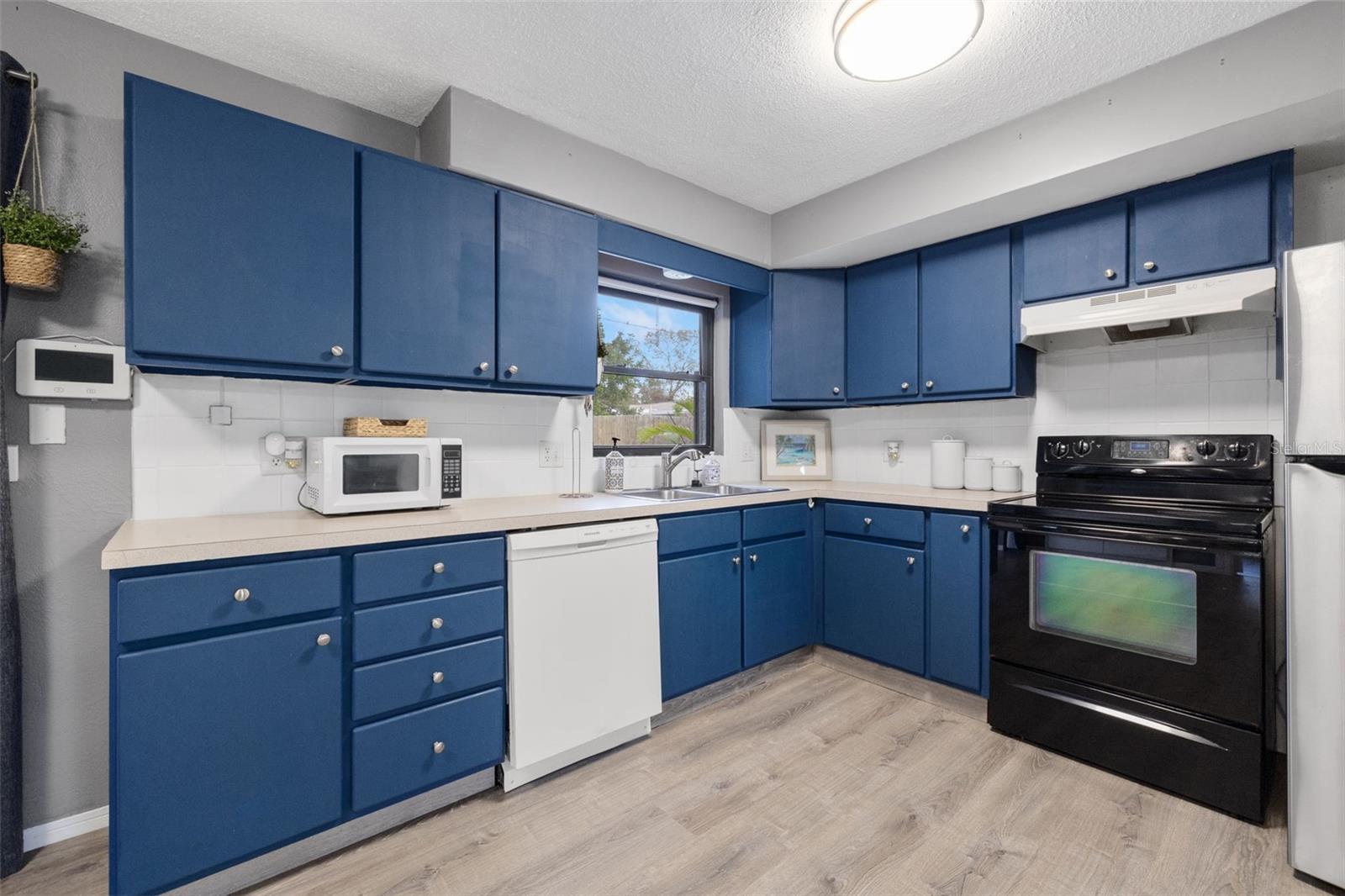5243 27TH AVE N, ST PETERSBURG, FL, 33710