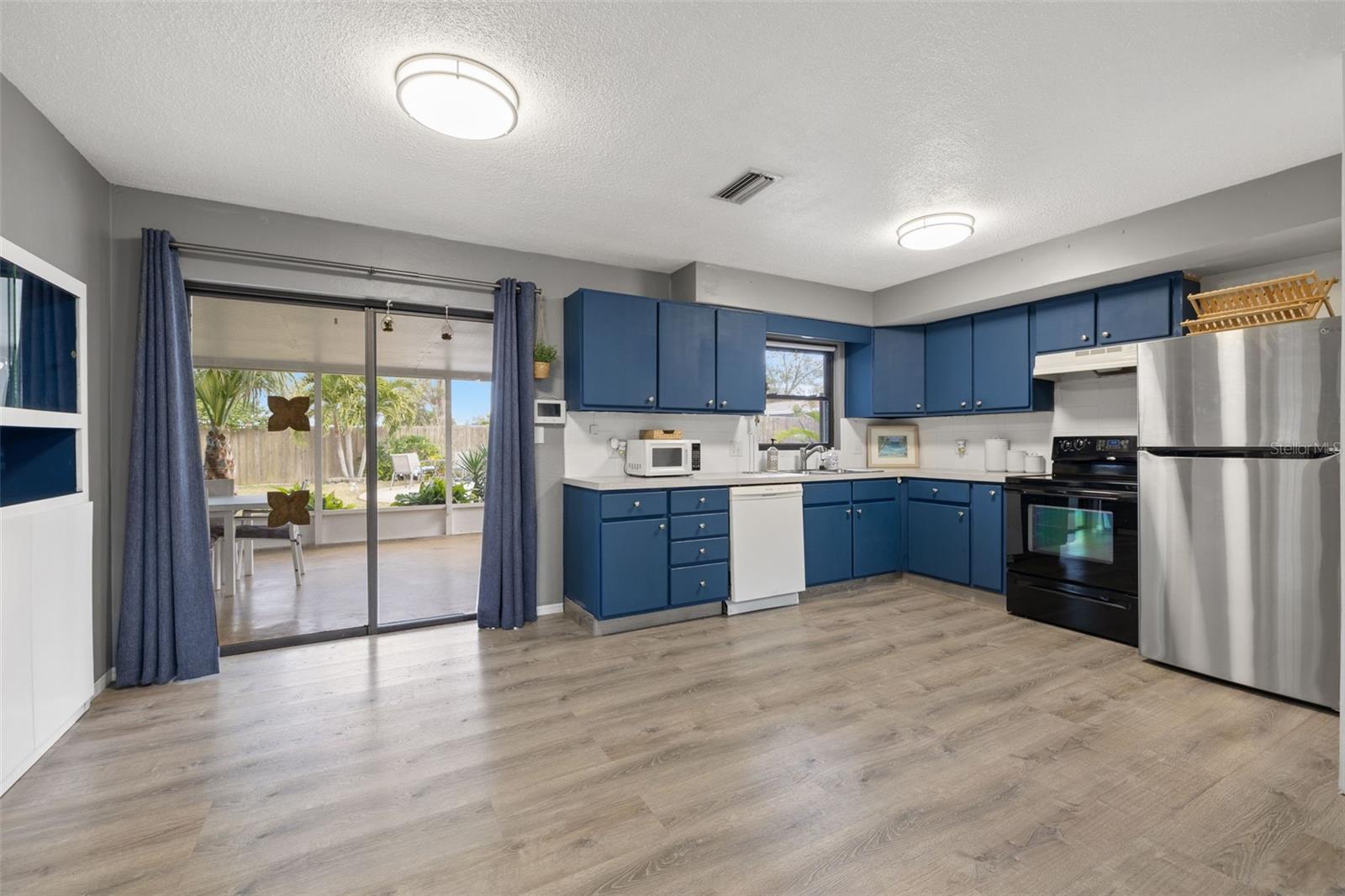 5243 27TH AVE N, ST PETERSBURG, FL, 33710