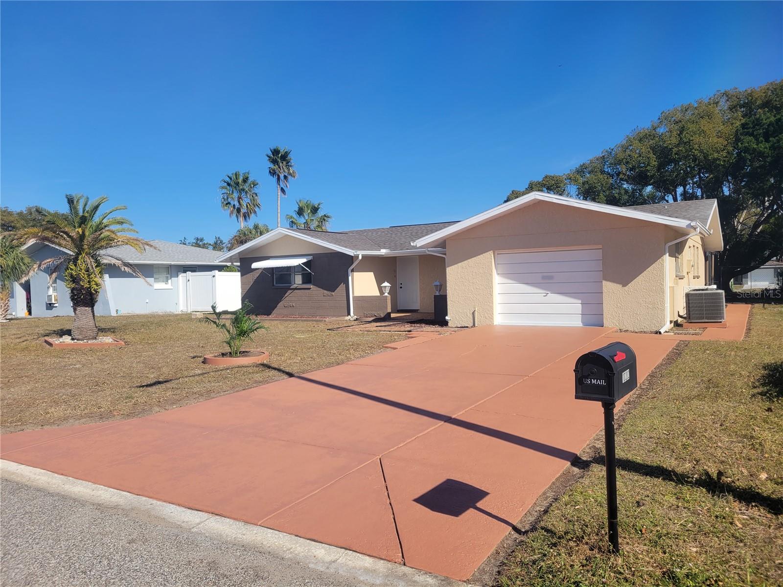 10202 OAK HILL DR, PORT RICHEY, FL, 34668