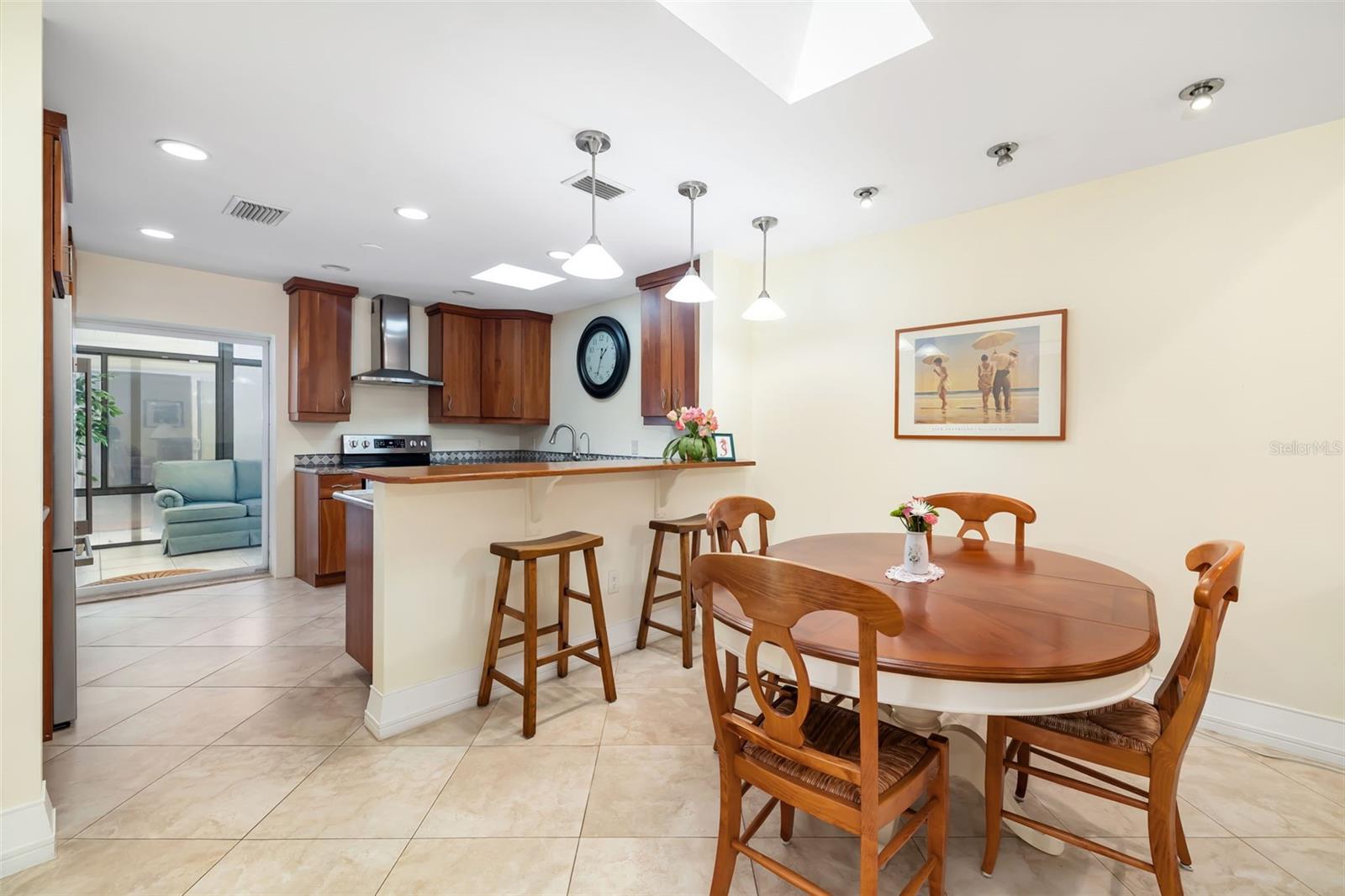605 COCONUT CRESCENT, NOKOMIS, FL, 34275