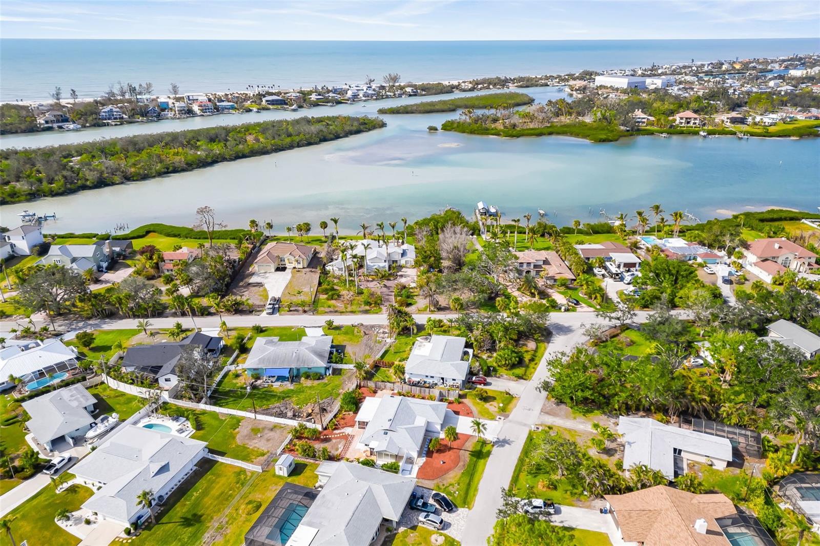 605 COCONUT CRESCENT, NOKOMIS, FL, 34275