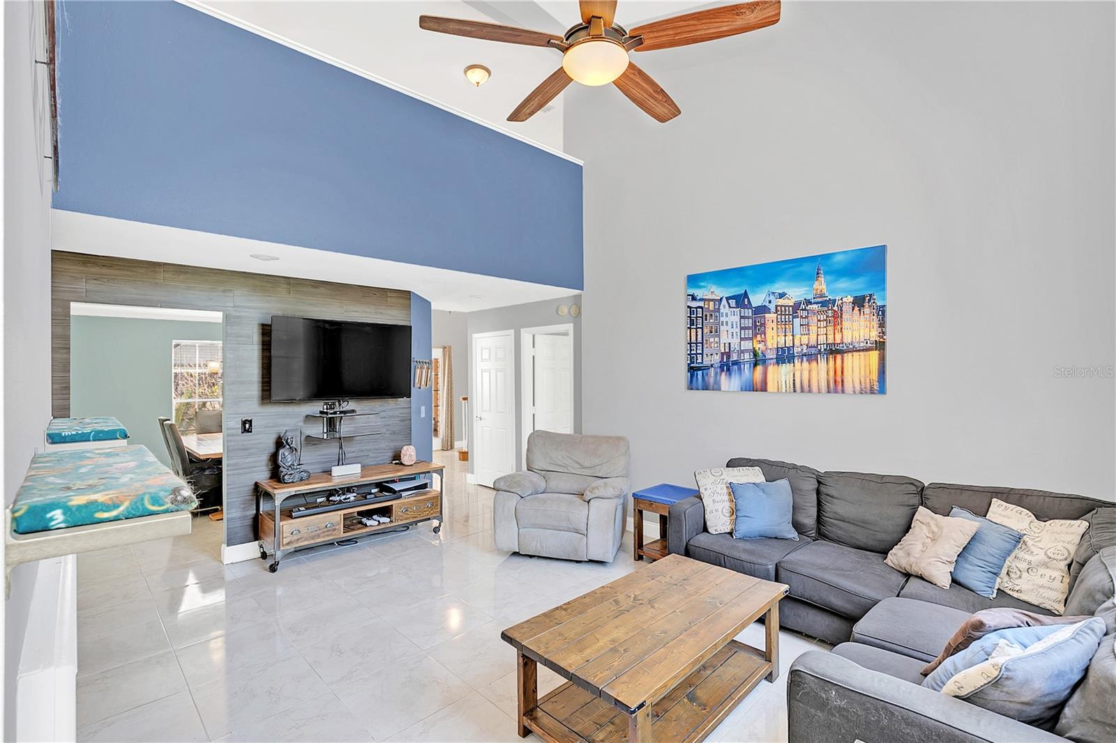 2102 COUNTRY SIDE DR, APOPKA, FL, 32712