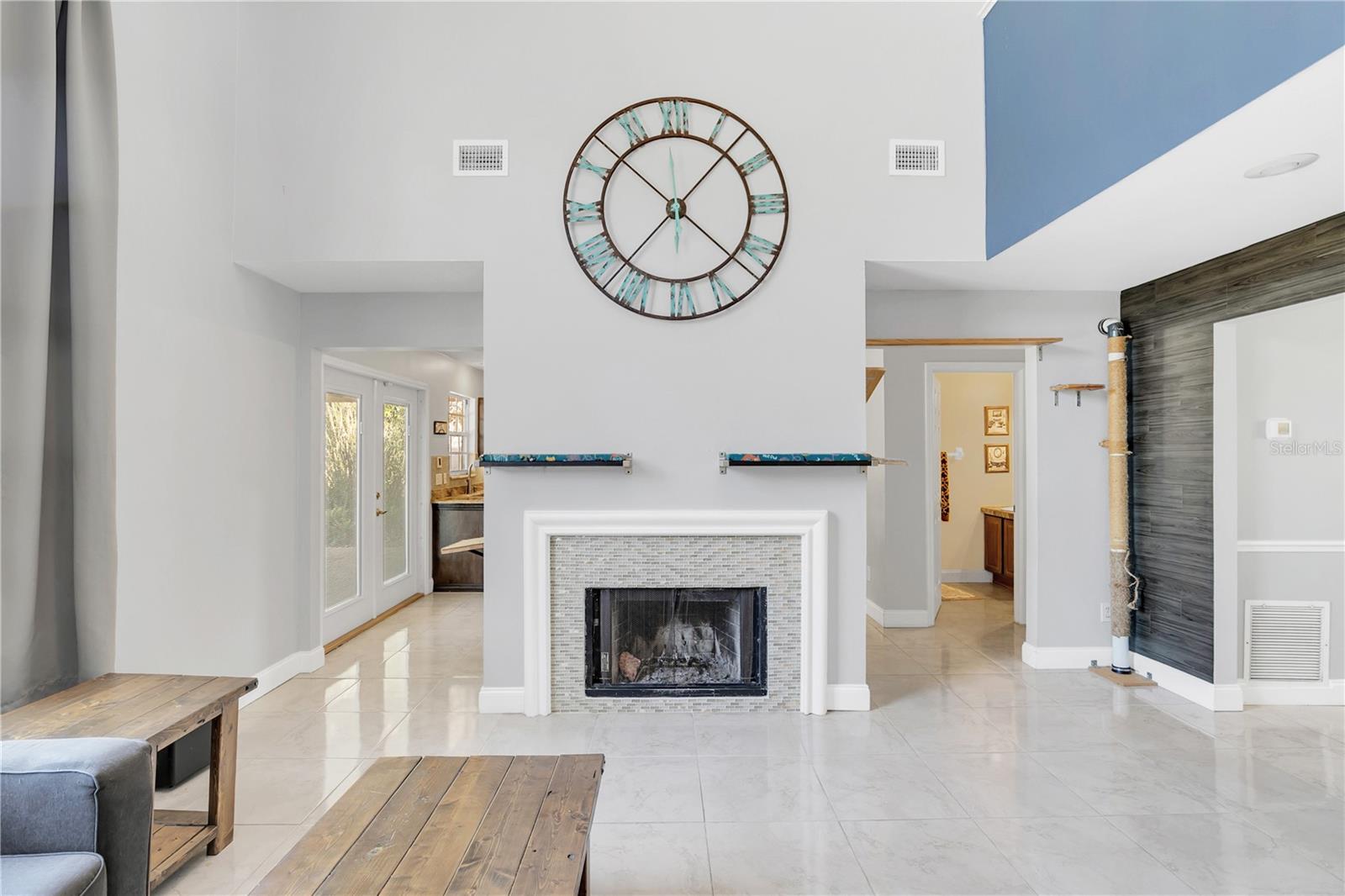 2102 COUNTRY SIDE DR, APOPKA, FL, 32712