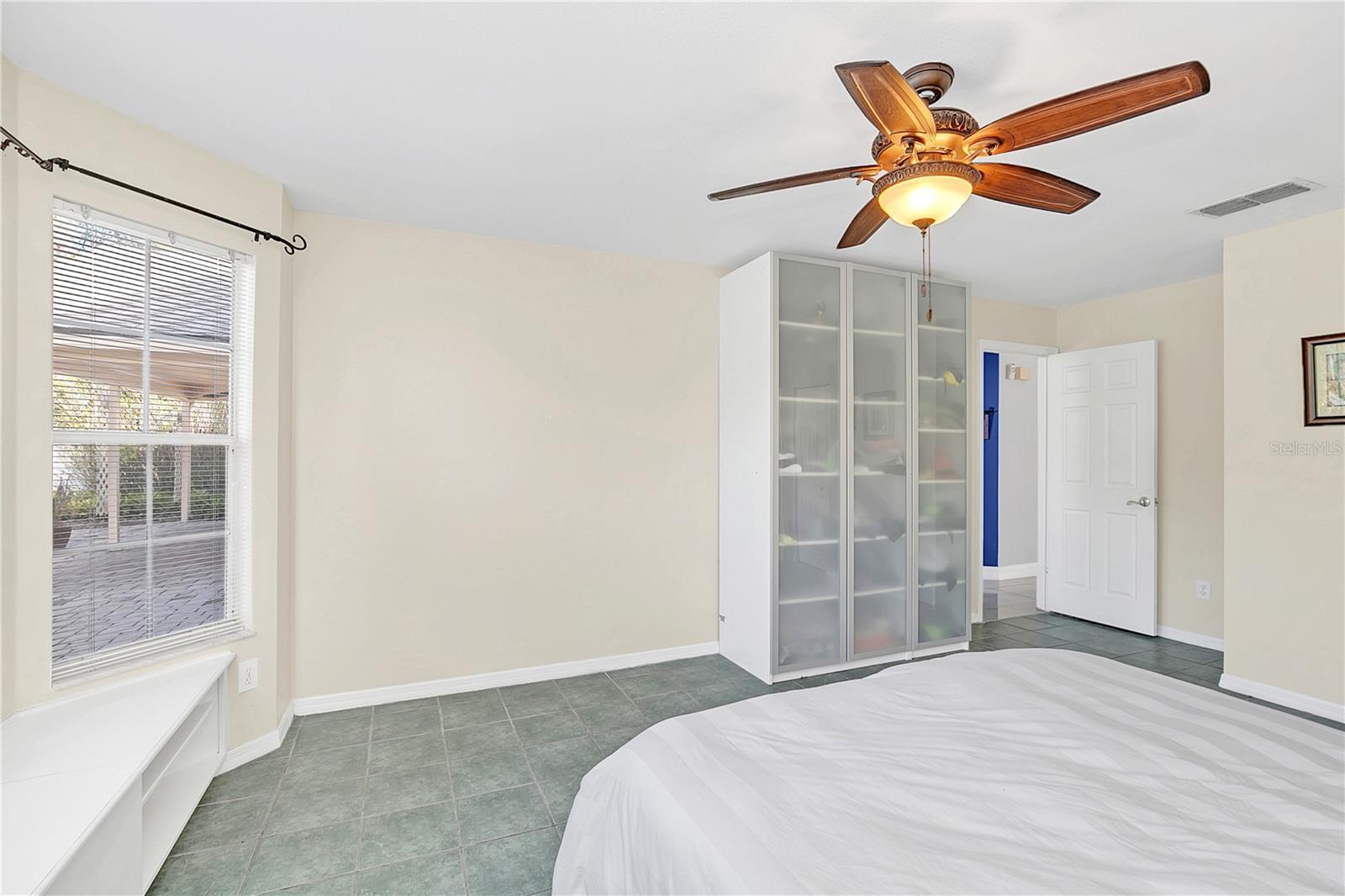2102 COUNTRY SIDE DR, APOPKA, FL, 32712