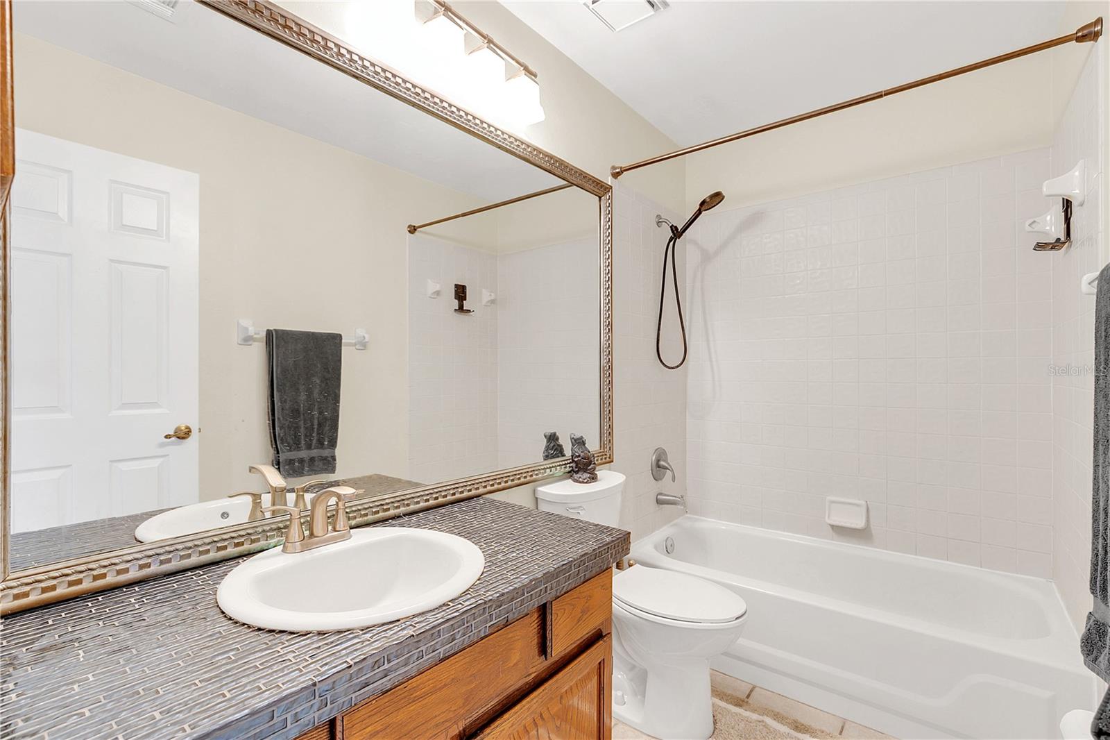 2102 COUNTRY SIDE DR, APOPKA, FL, 32712