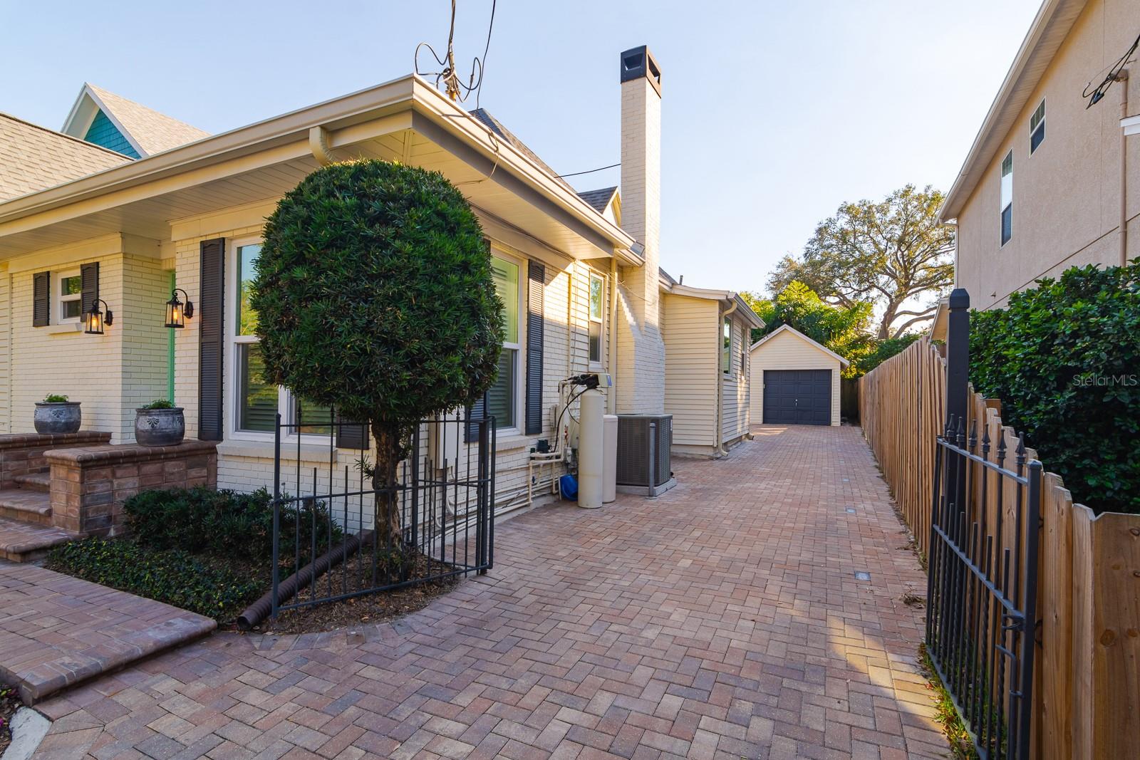 2812 W NEPTUNE ST, TAMPA, FL, 33629