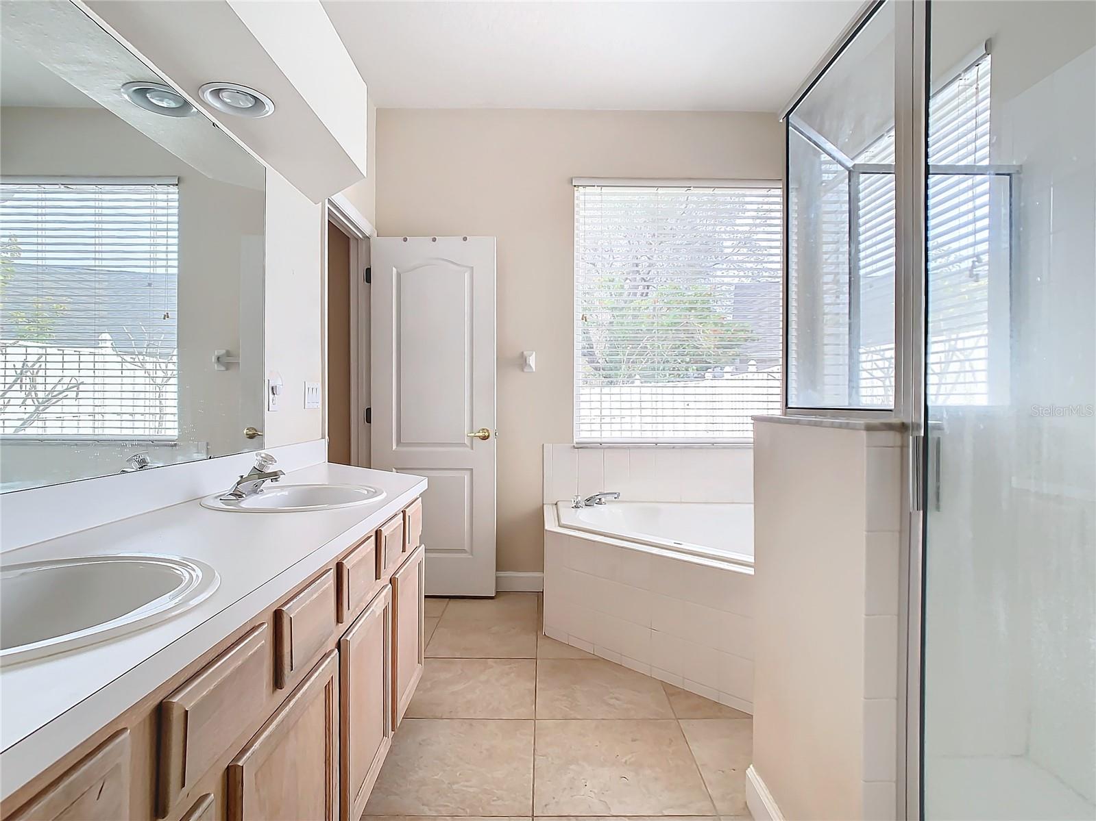 6808 CHERRY GROVE CIR, ORLANDO, FL, 32809