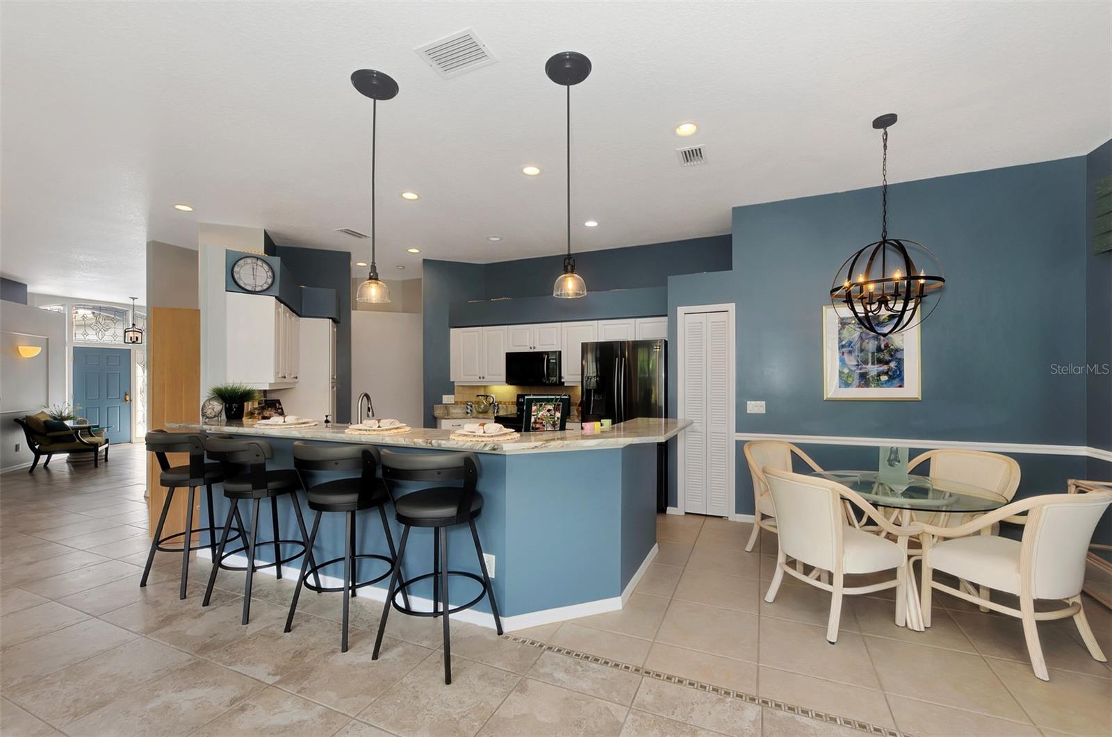 230 VESTAVIA DR, VENICE, FL, 34292