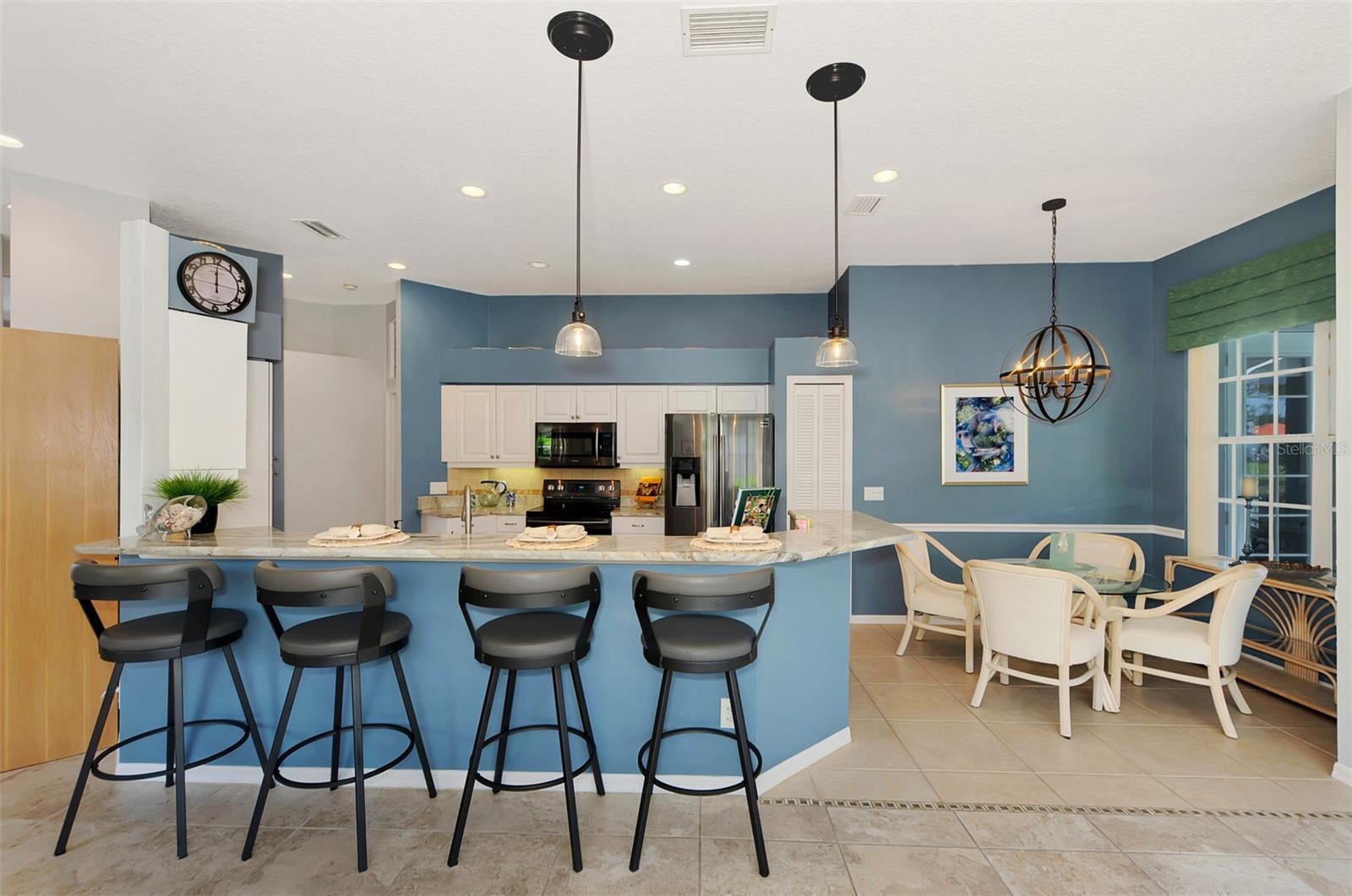 230 VESTAVIA DR, VENICE, FL, 34292
