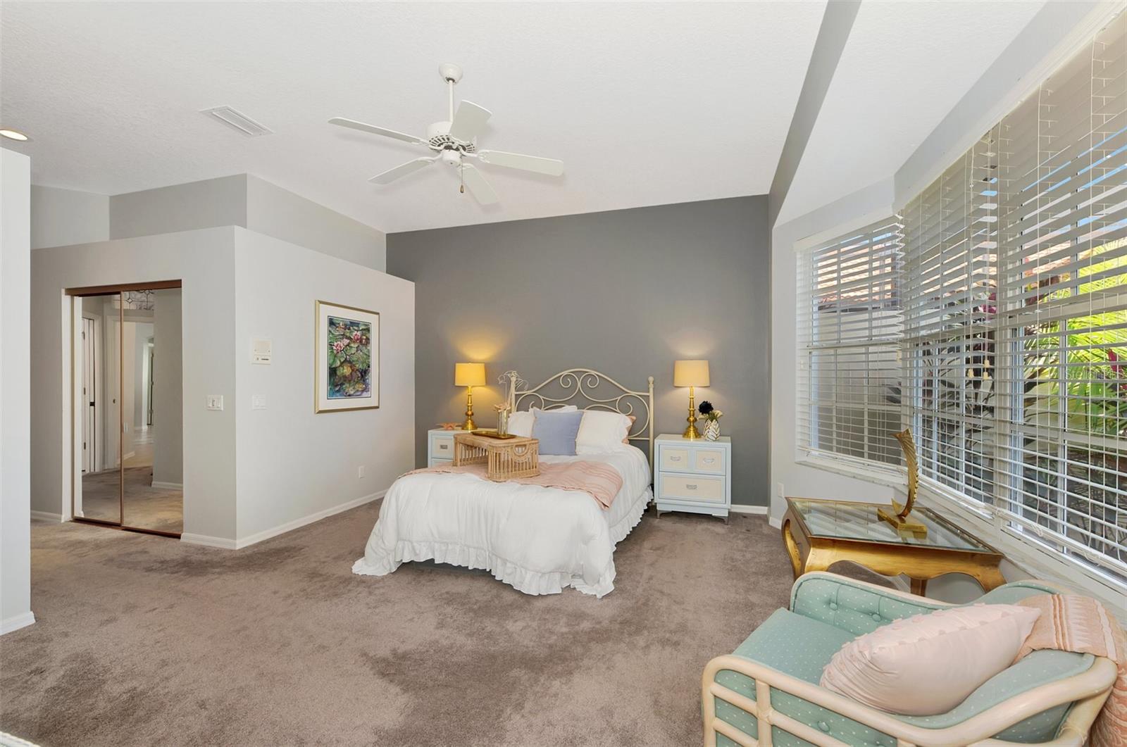 230 VESTAVIA DR, VENICE, FL, 34292