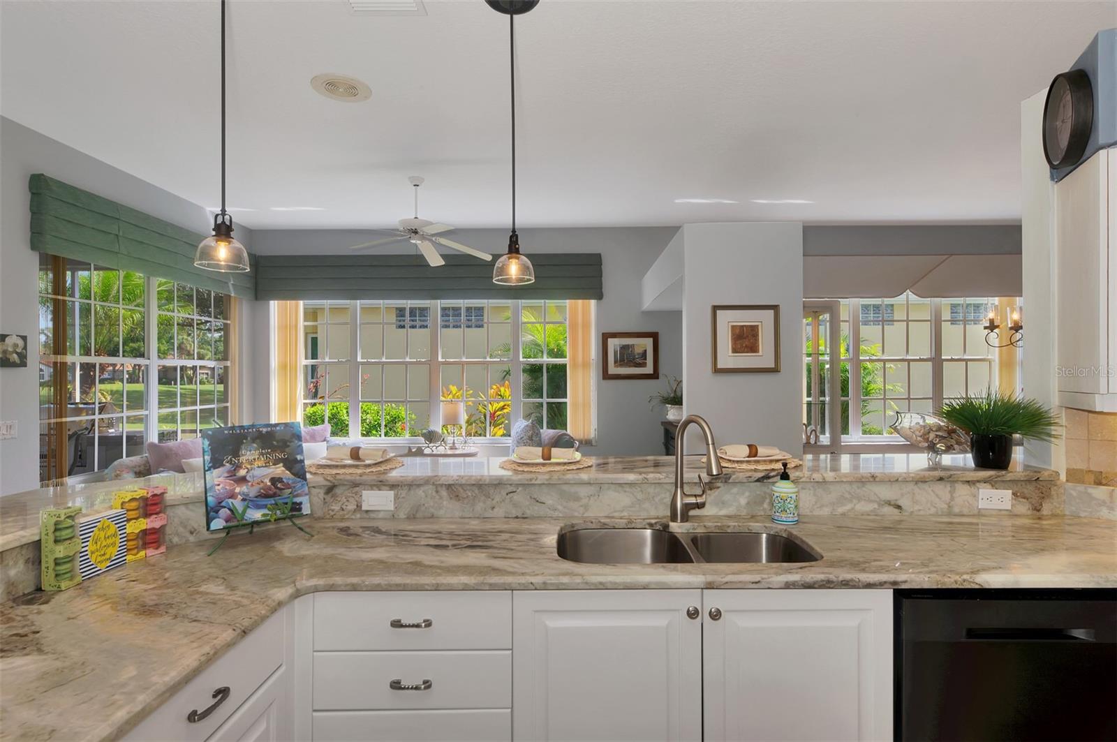 230 VESTAVIA DR, VENICE, FL, 34292