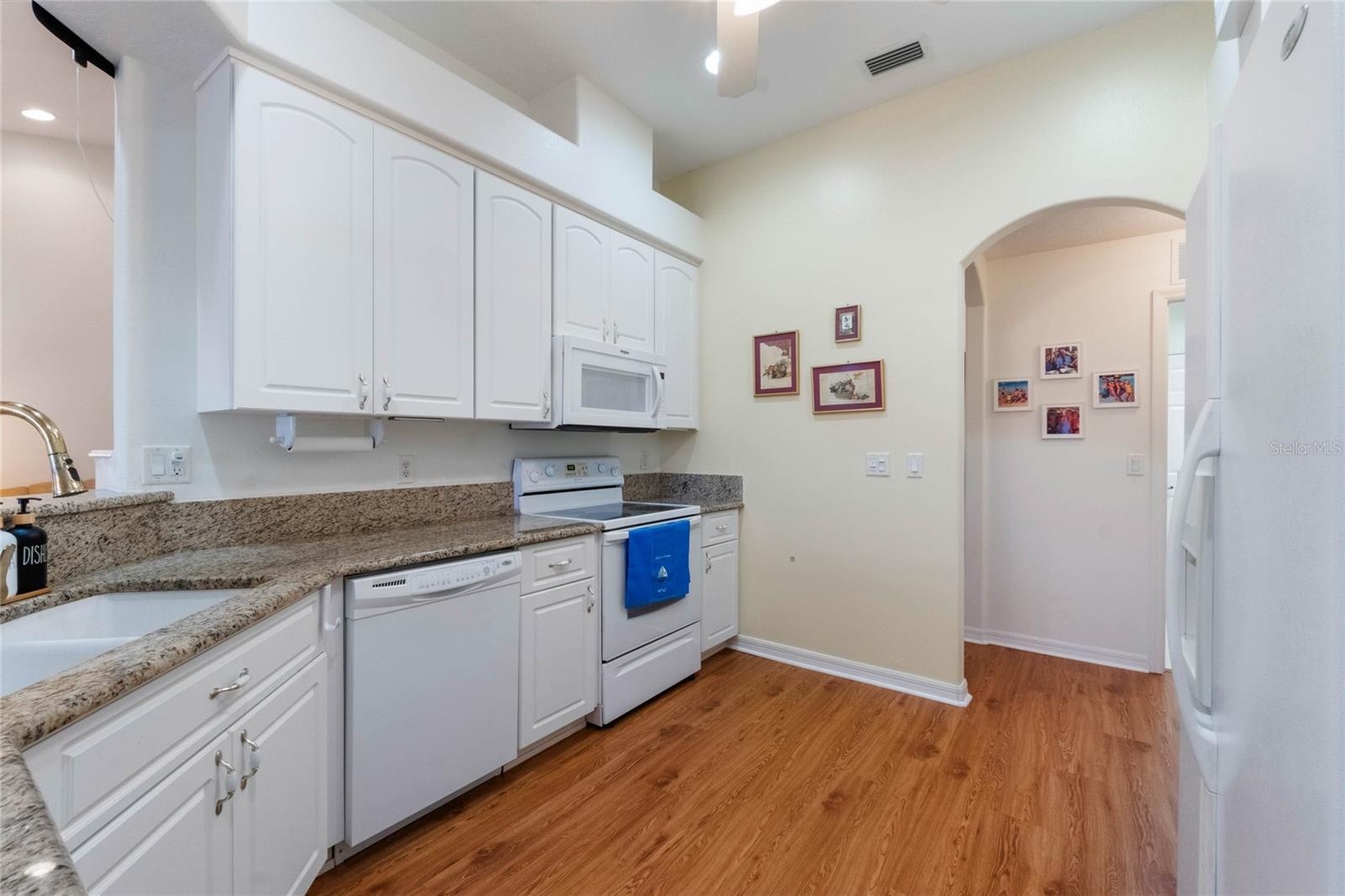 5502 BOUNTY CIR, TAVARES, FL, 32778