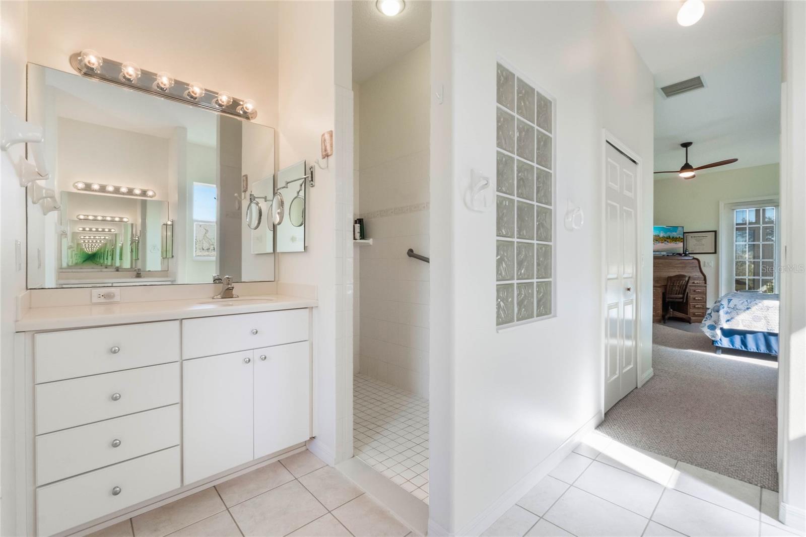 5502 BOUNTY CIR, TAVARES, FL, 32778