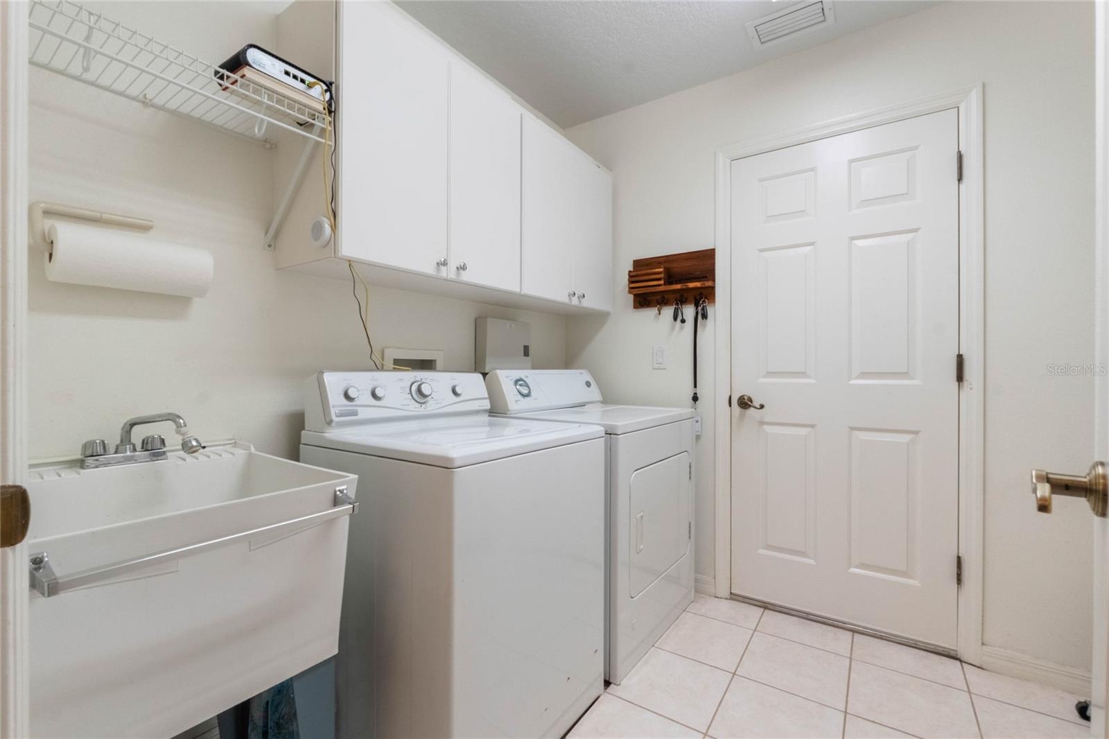 5502 BOUNTY CIR, TAVARES, FL, 32778