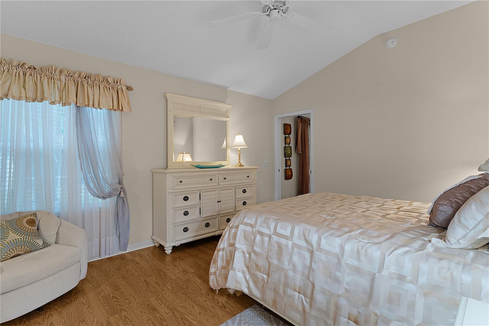 2240 AVON LOOP, THE VILLAGES, FL, 32162